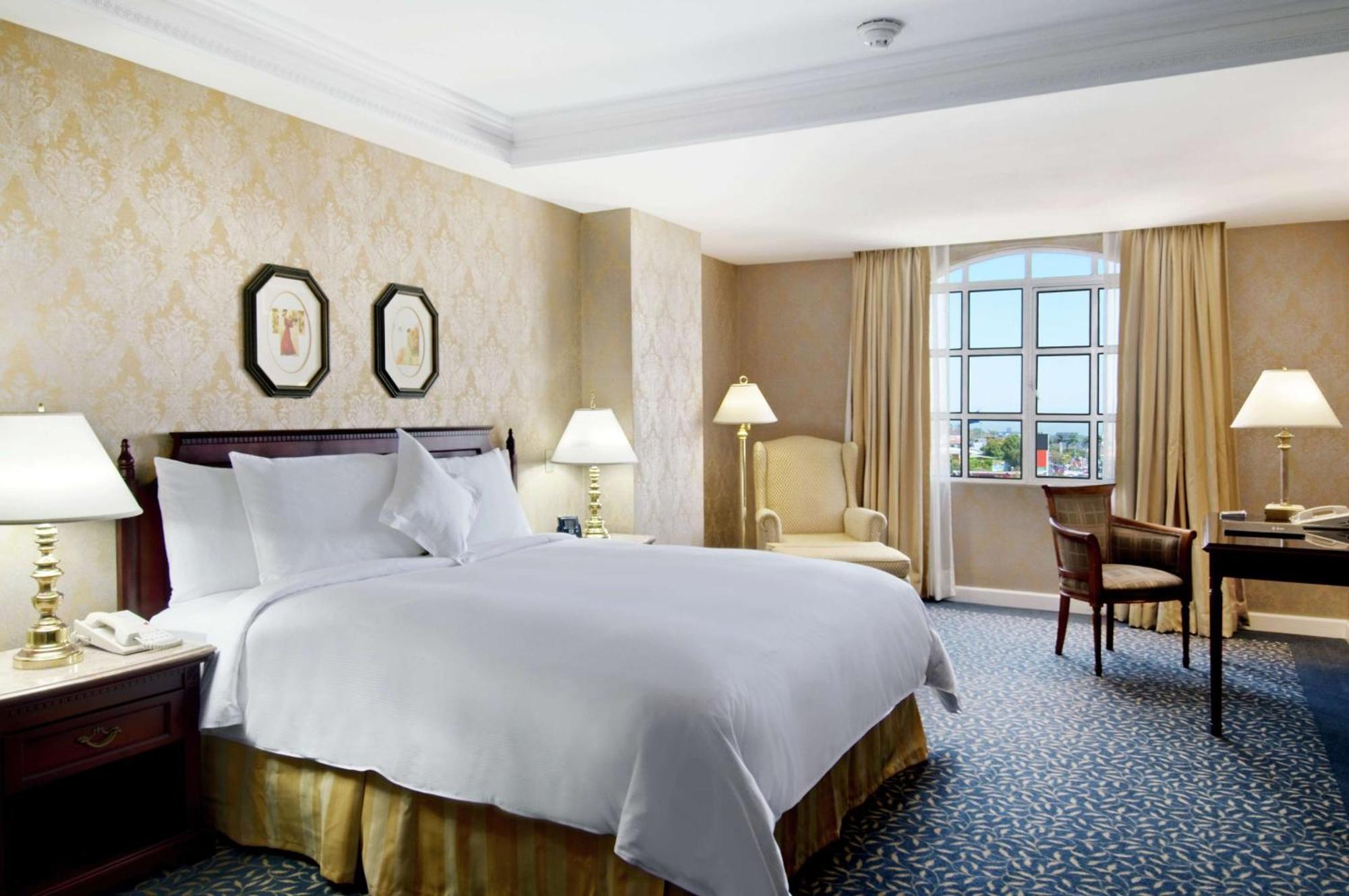Executive King Room