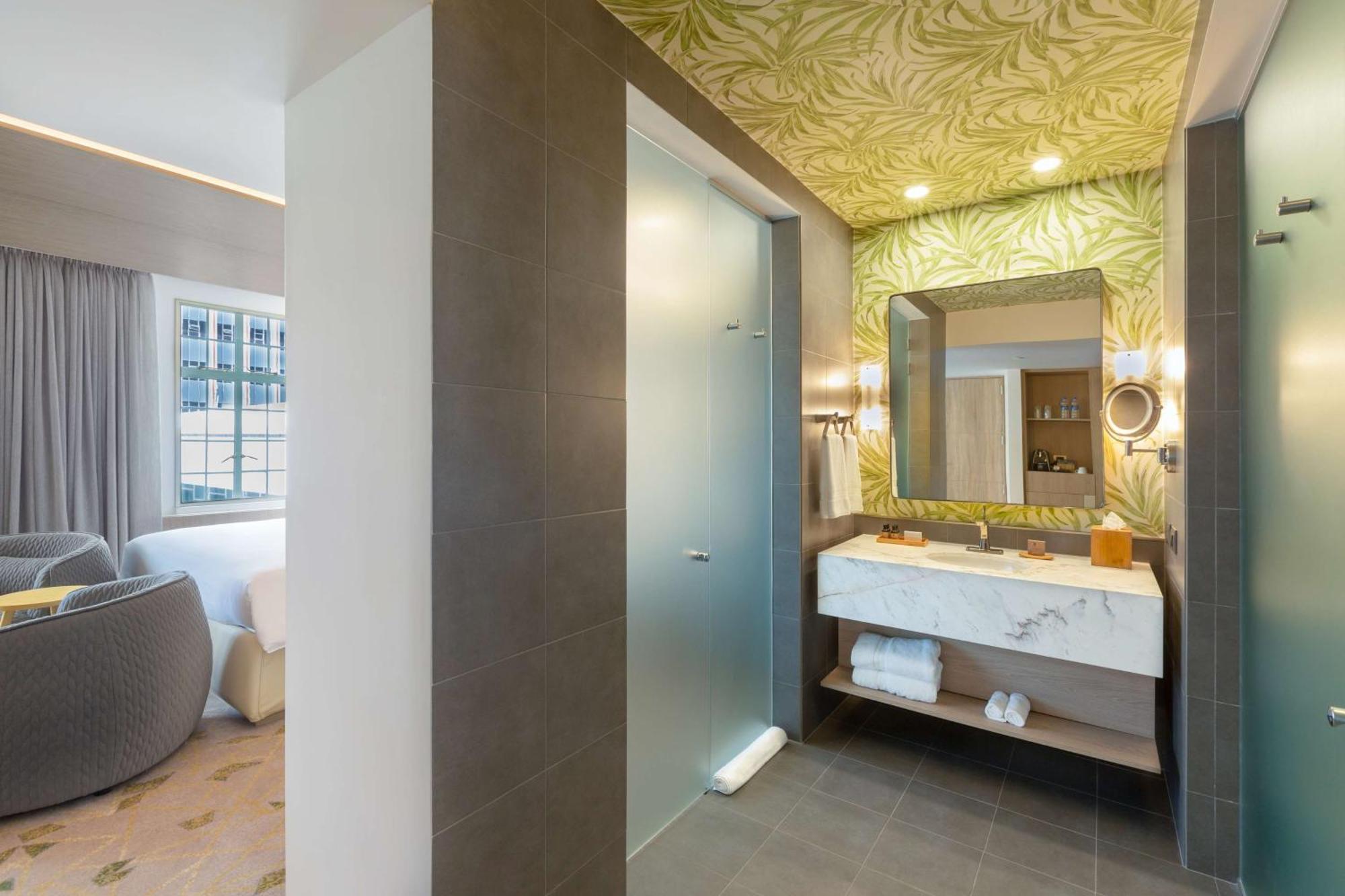 Junior King Suite with Seating Area