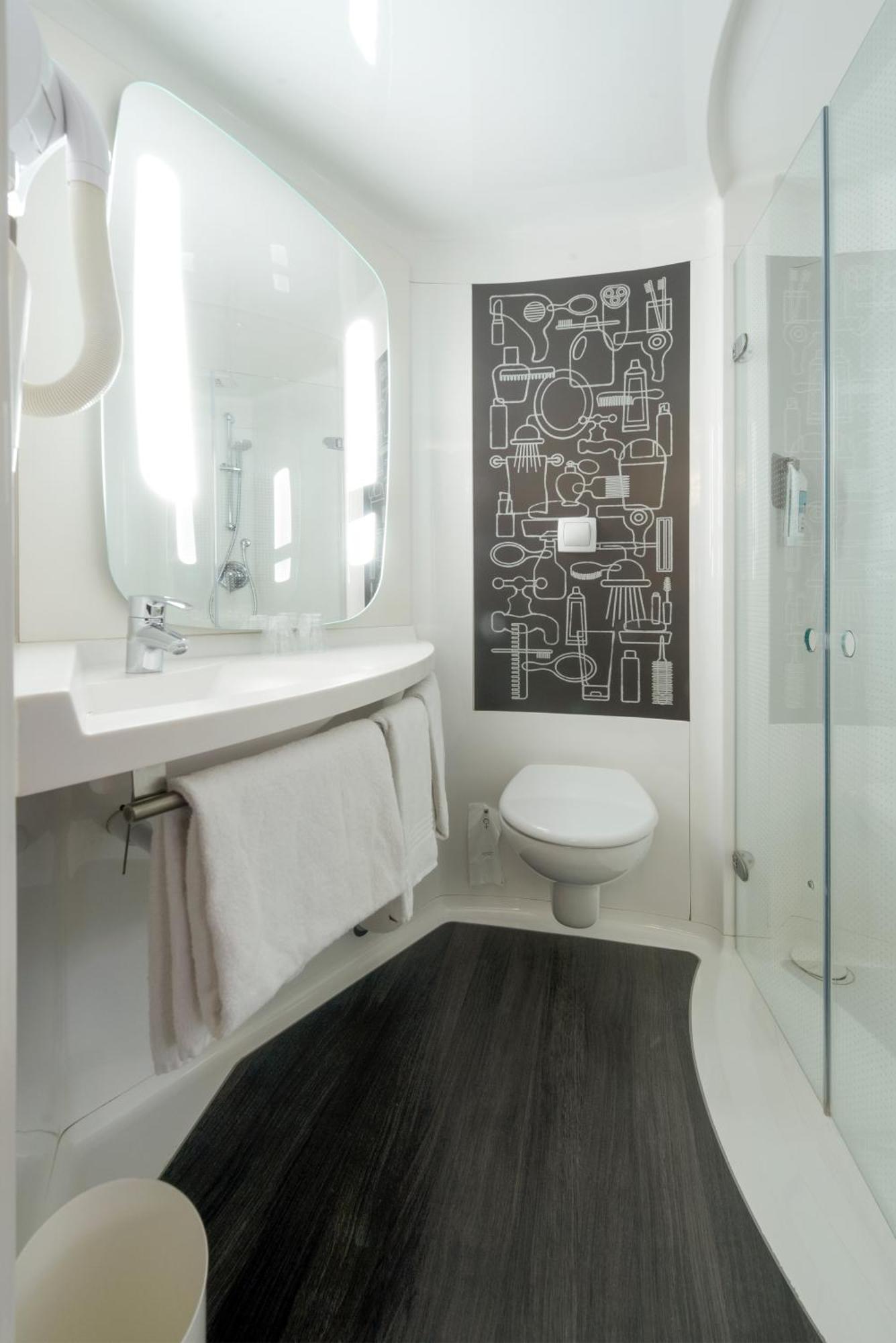 Double Sweet Room by Ibis,1551261973:JPEG