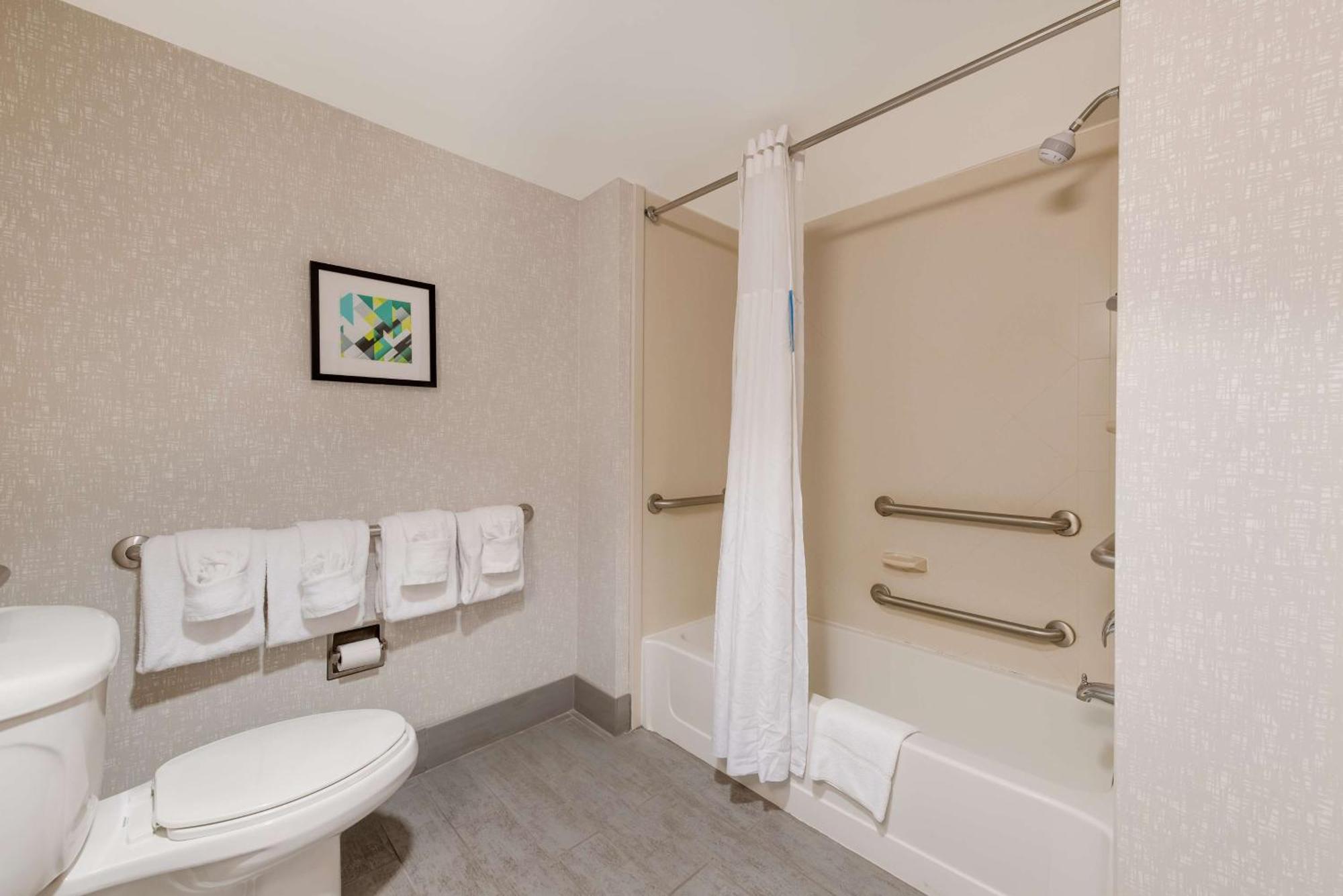 Queen Room with Two Queen Beds - Mobility and Hearing Access/Non-Smoking