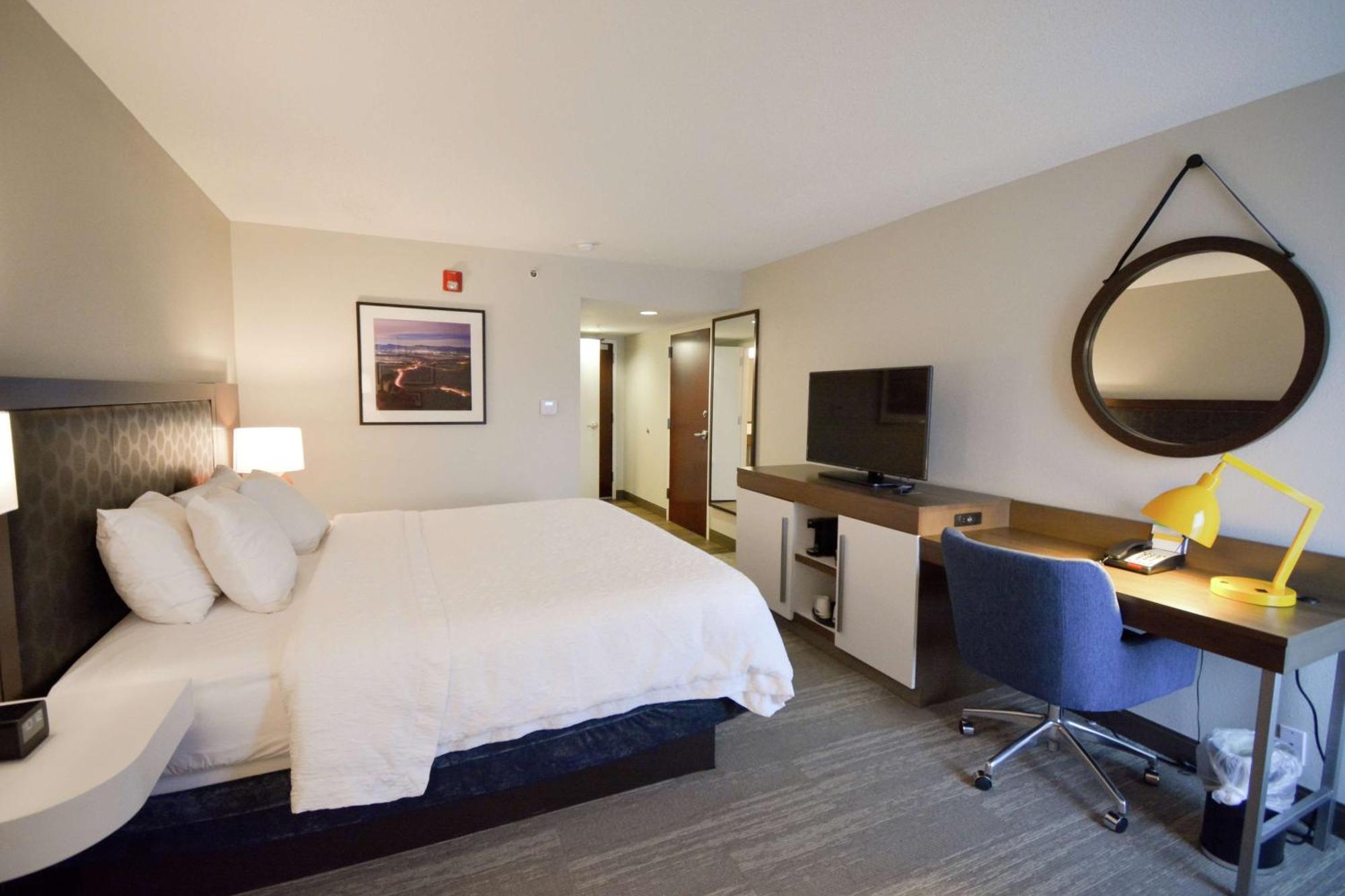 King Room Mobility Access or Non-Smoking