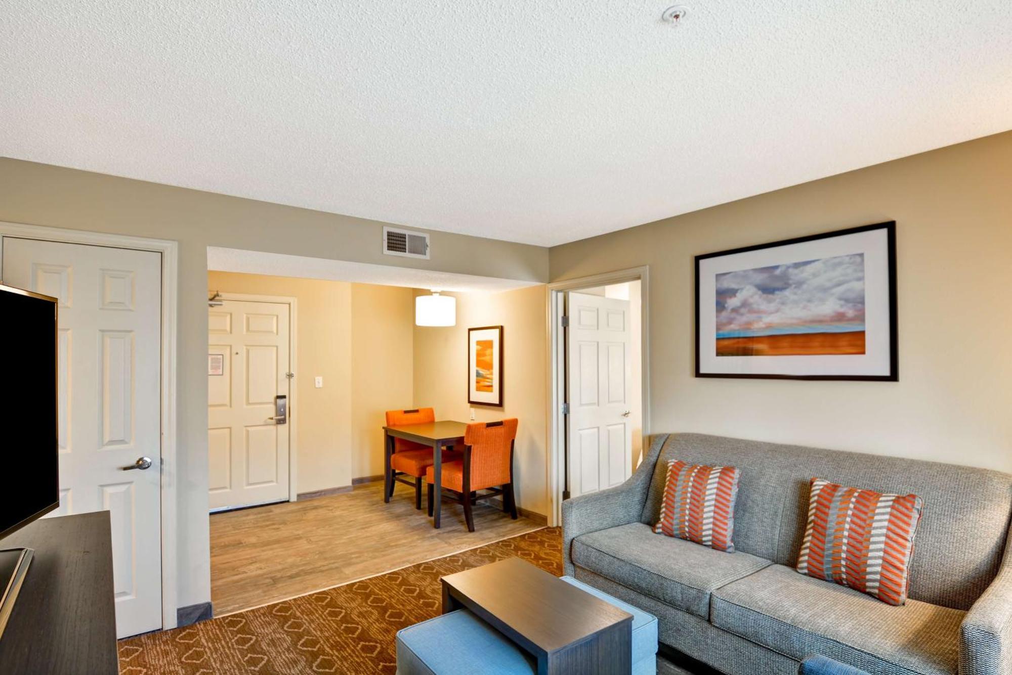 One-Bedroom King Suite - Non-Smoking