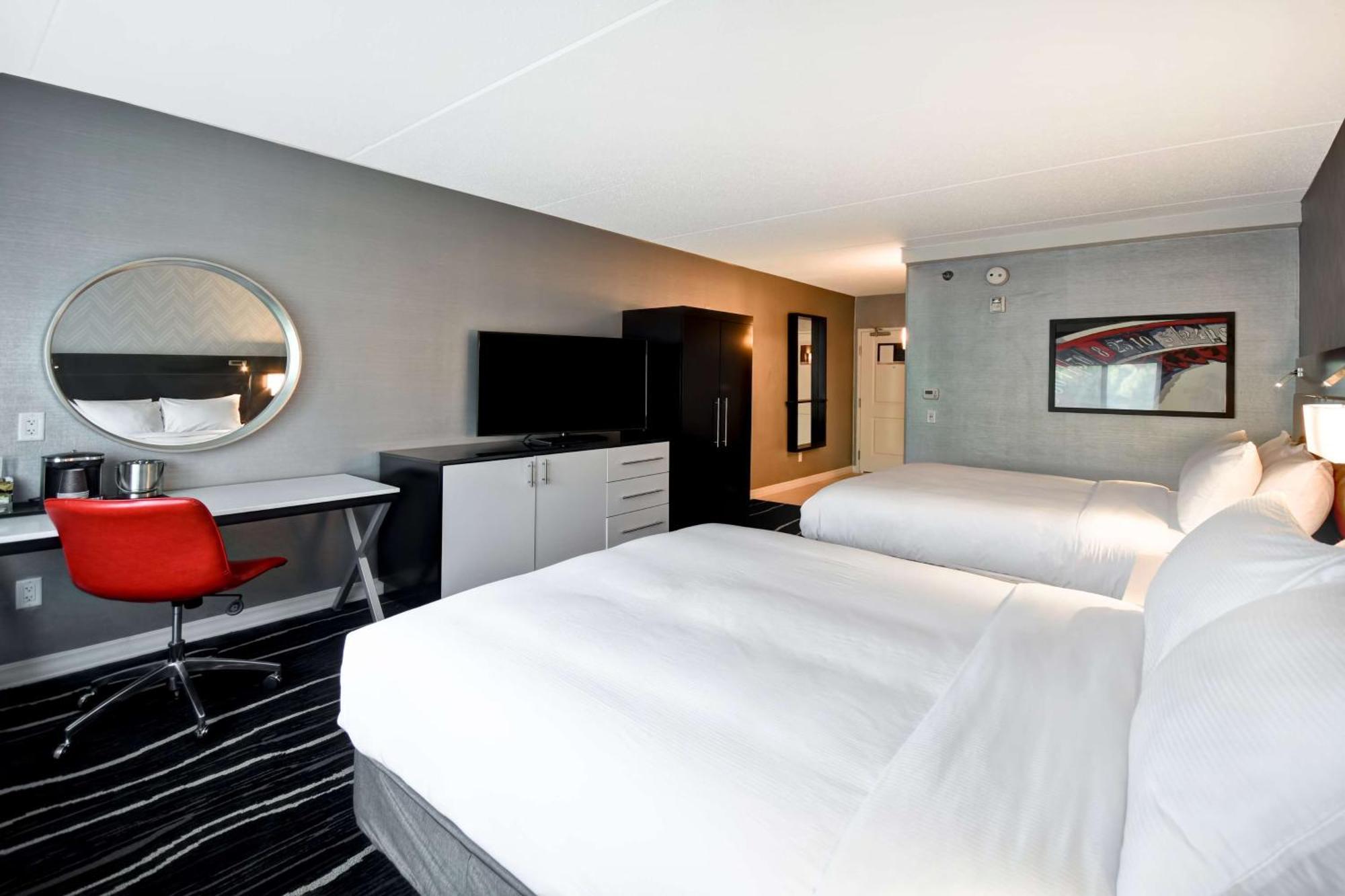 Queen Room with Two Queen - Mobility/Hearing Accessible