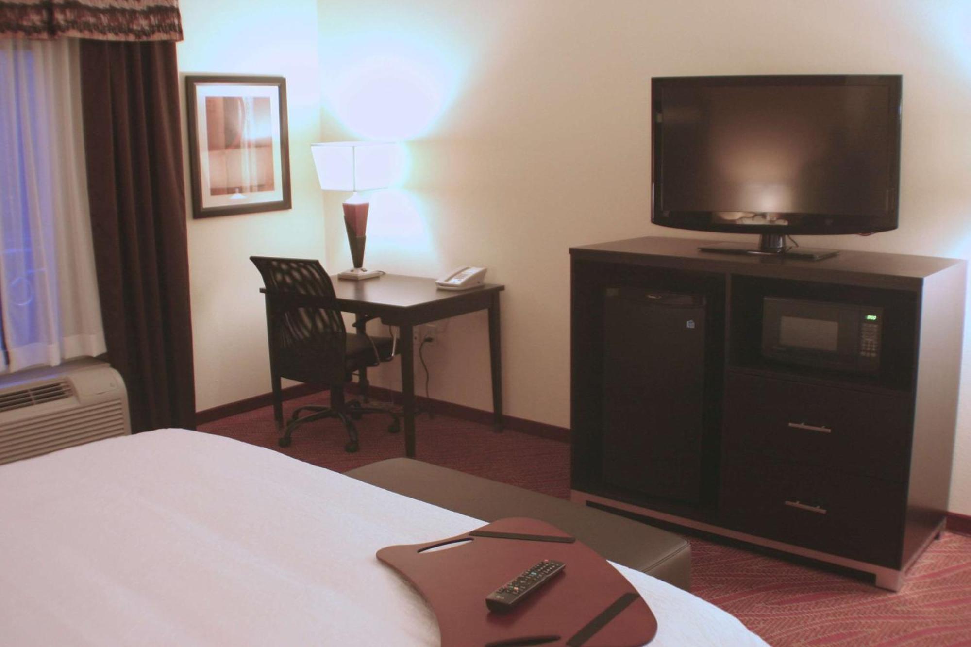 King Room - Hearing Access/Non-Smoking