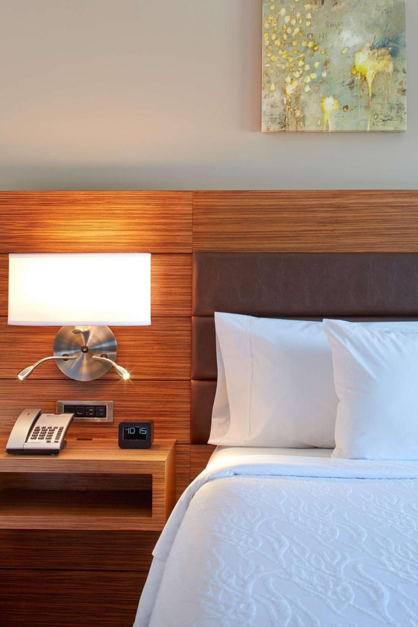 Queen Room with Two Queen Beds - Mobility Access