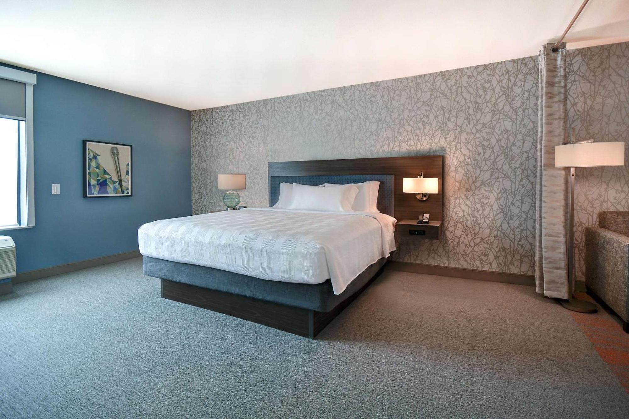 King Studio Suite Mobility Accessible or Non-Smoking