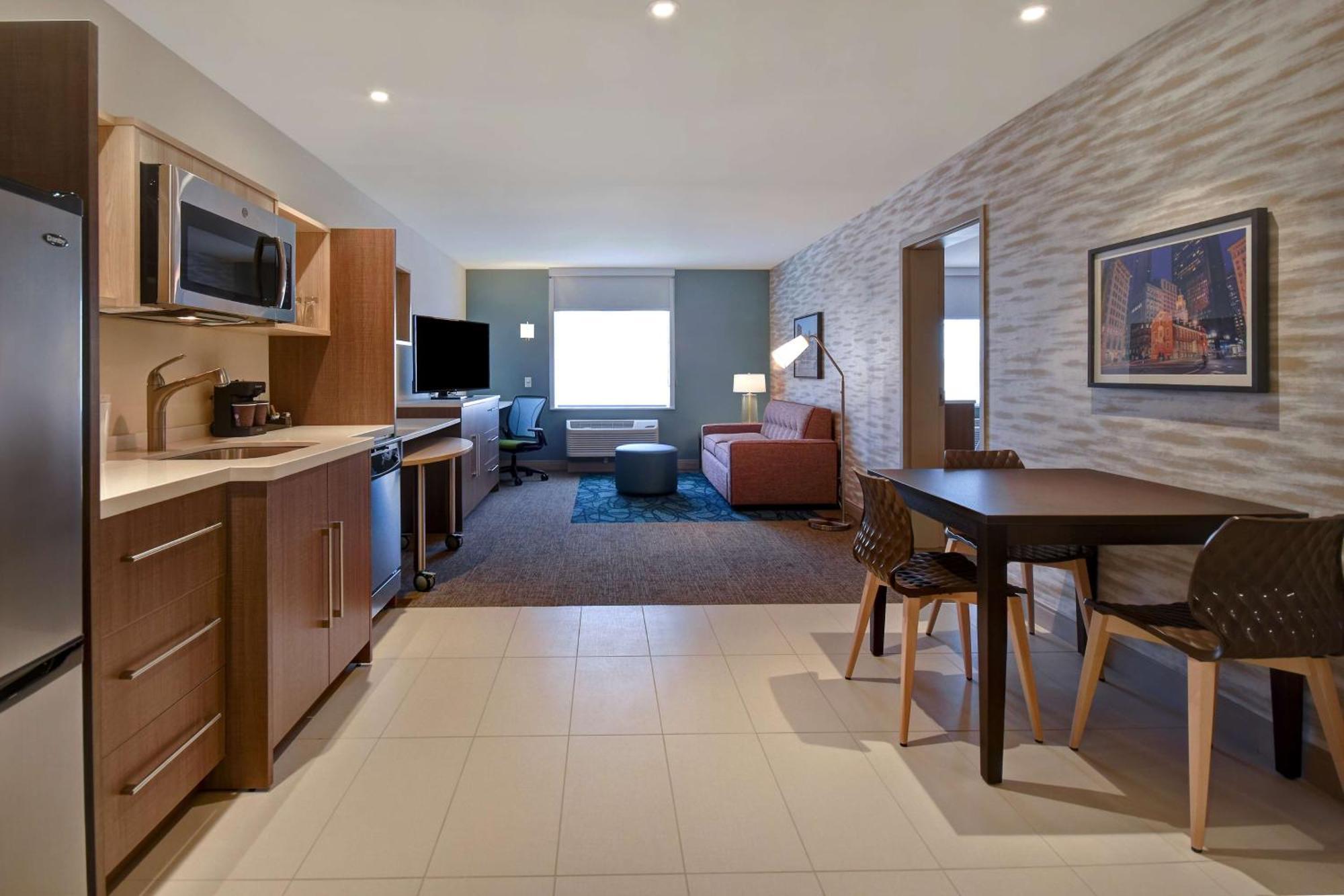 One-Bedroom King Suite Non-Smoking