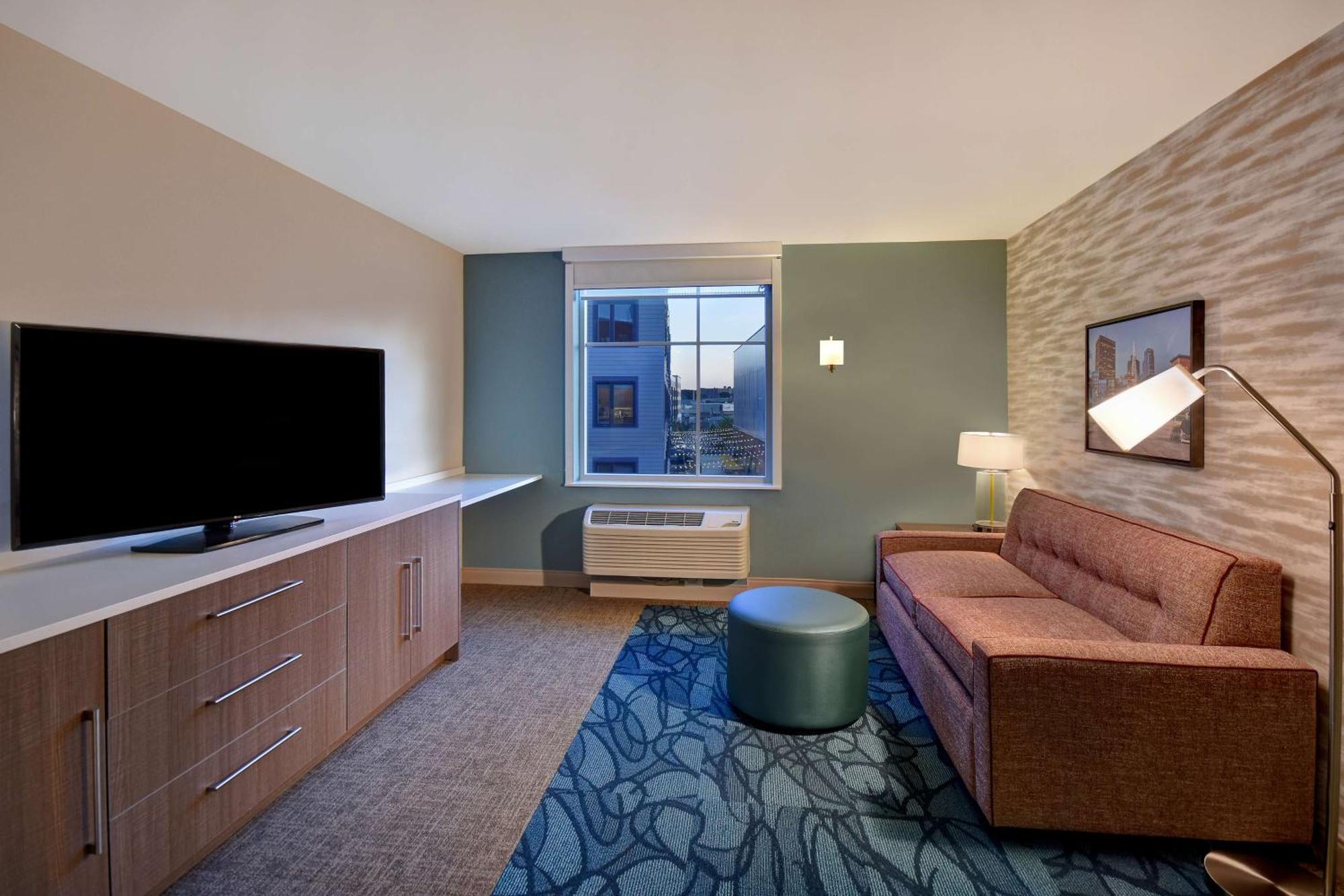 One-Bedroom King Suite Non-Smoking