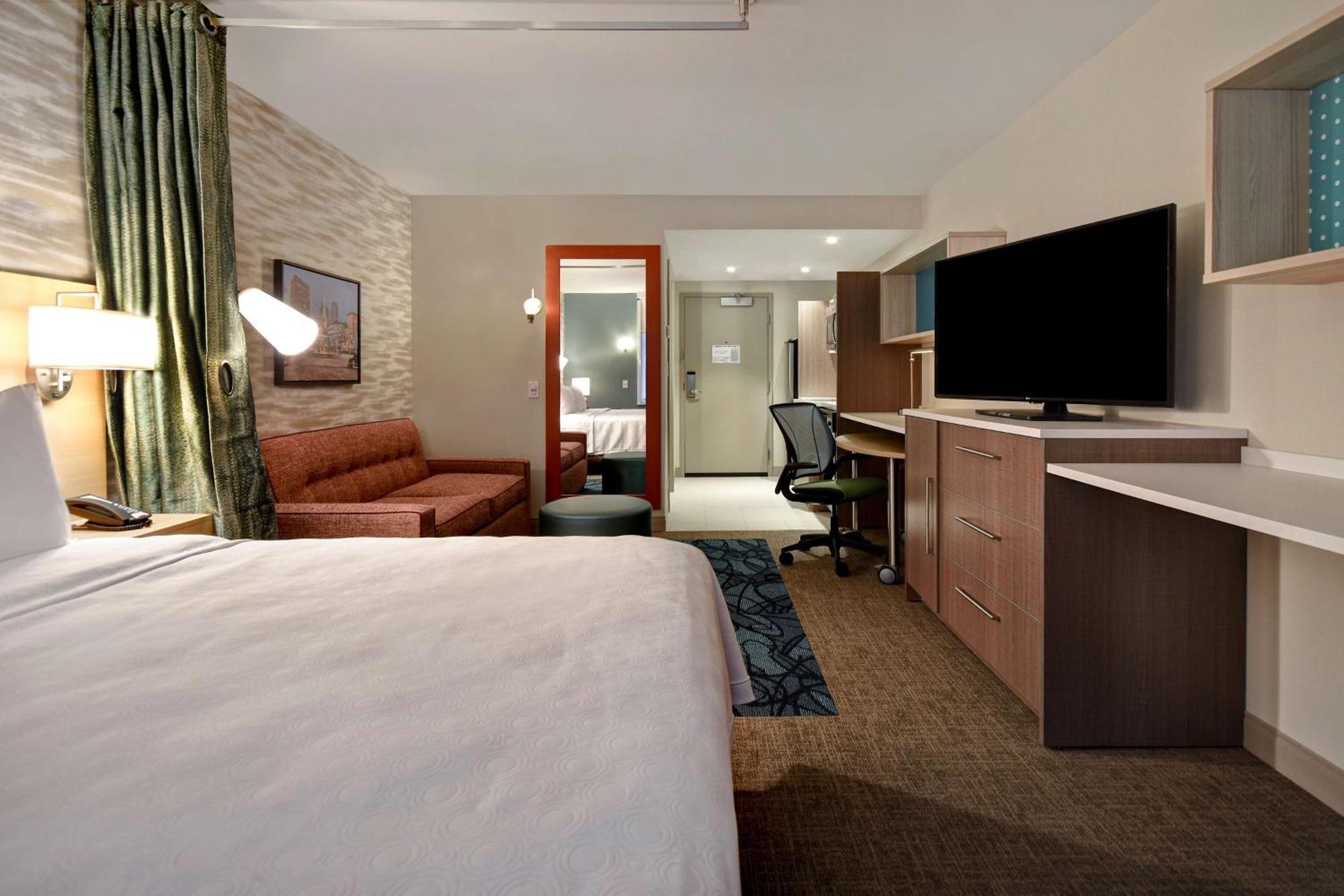 King Studio Suite Non-Smoking
