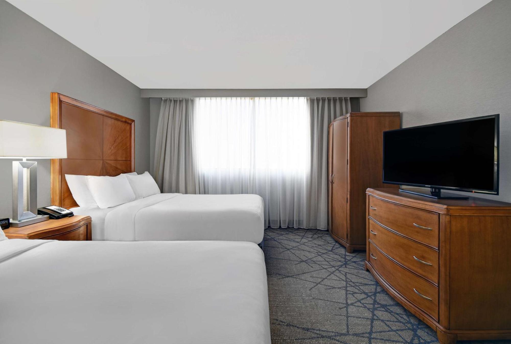 Double Room Two Double Beds High Floor or Non-Smoking