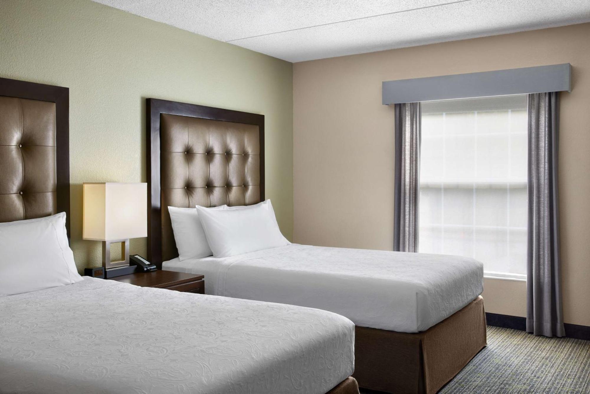 Two-Bedroom Suite with One King And Two Double Beds - Non-Smoking