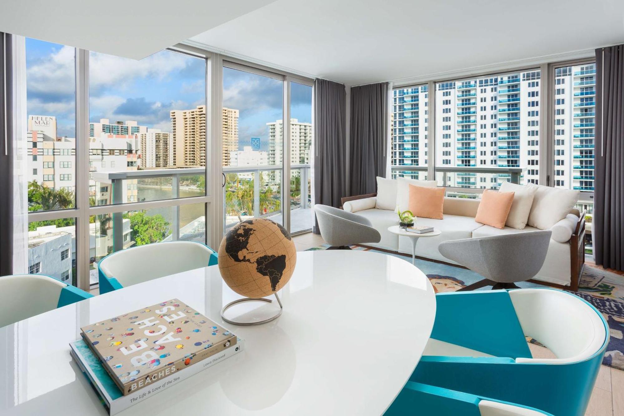 1 KING SUITE BALCONY POOL VIEW