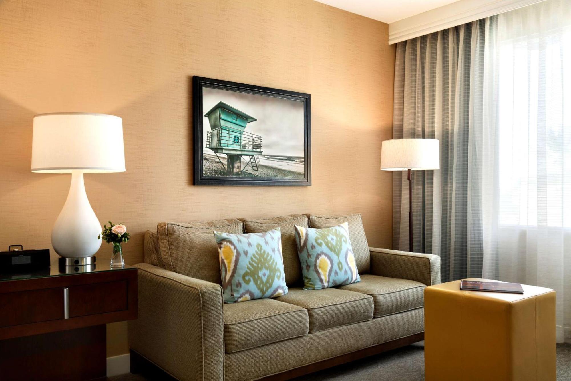 Chambre Lit King-Size avec Canapé-Lit et Balcon - Vue sur Océan