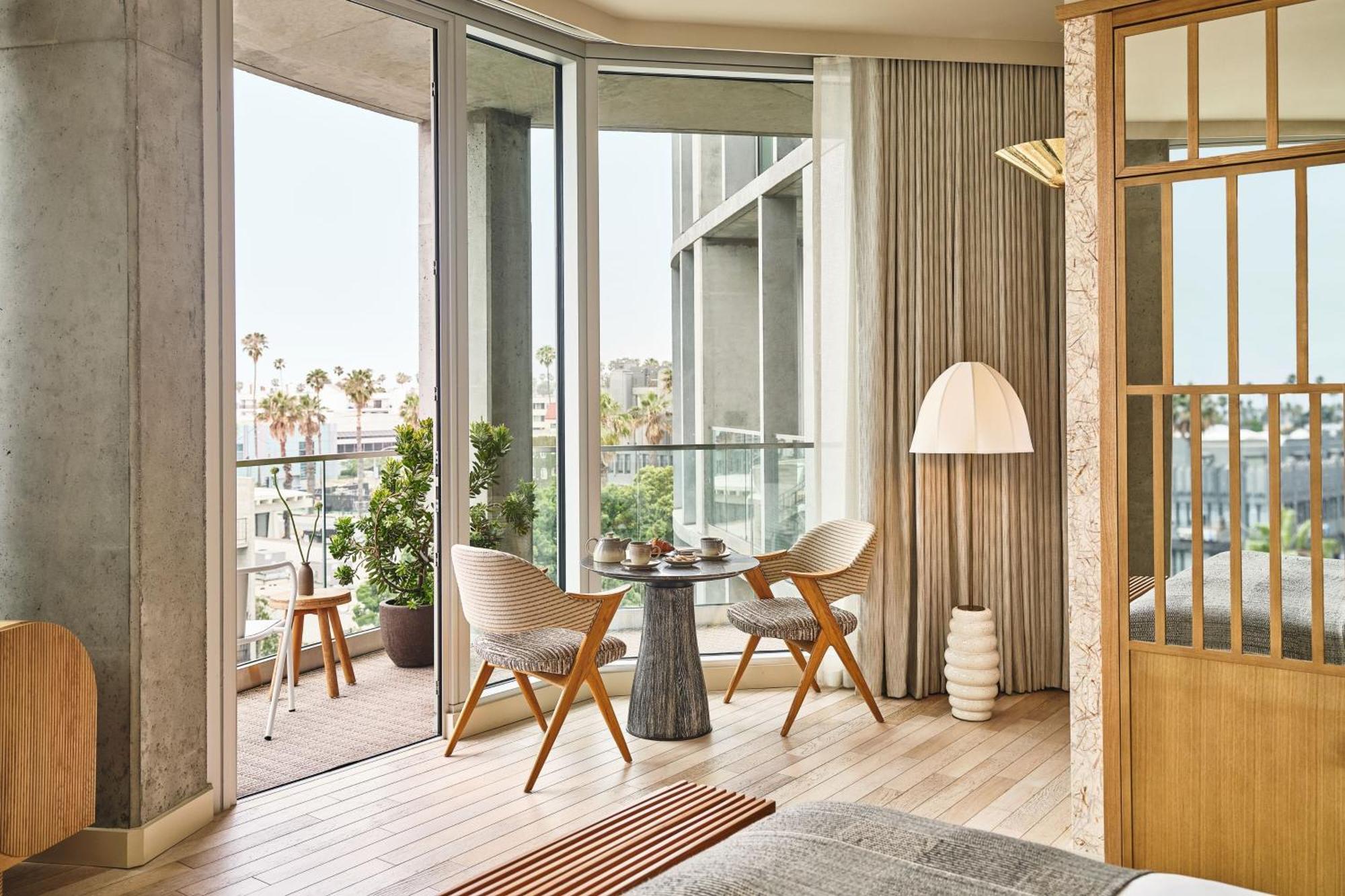 Deluxe Suite Suite 1 King