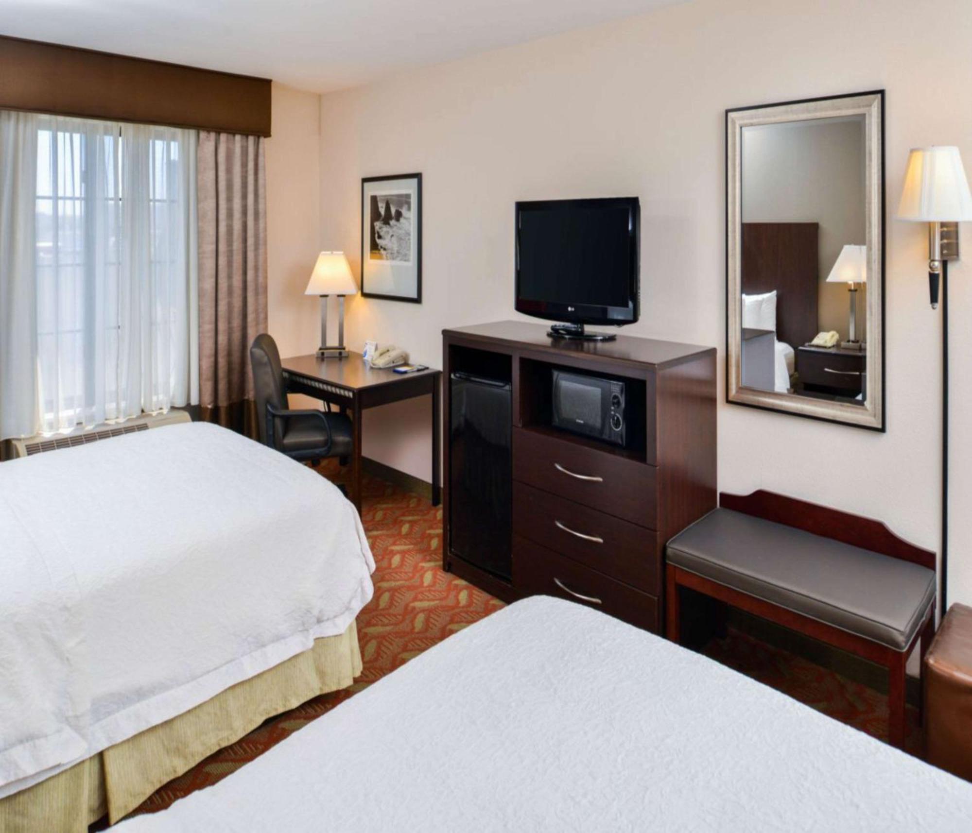 Room with Two Queen Beds - Non-Smoking