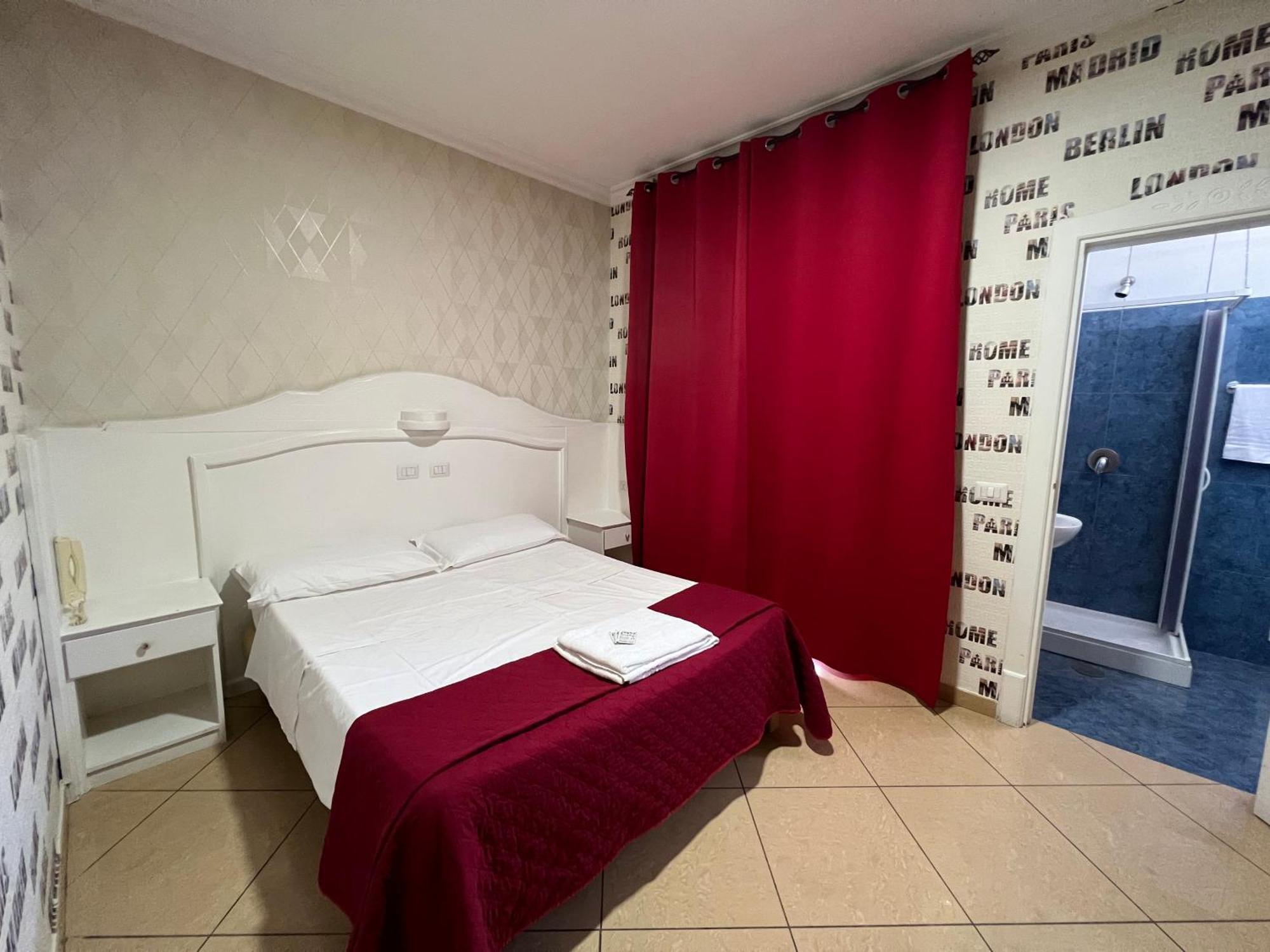 Deluxe Double Room,1247563843:JPEG