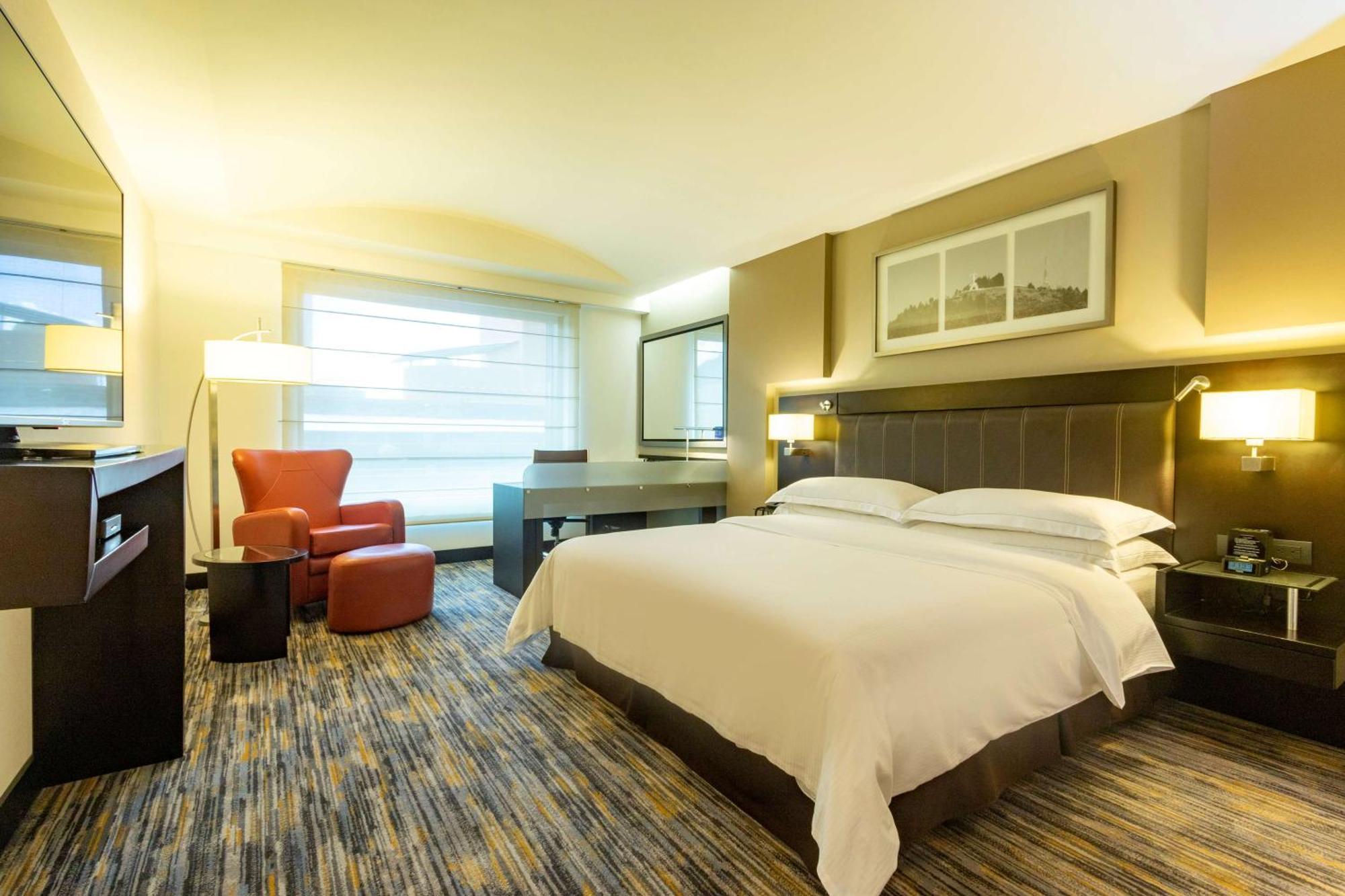 King Room,1552454665:JPEG