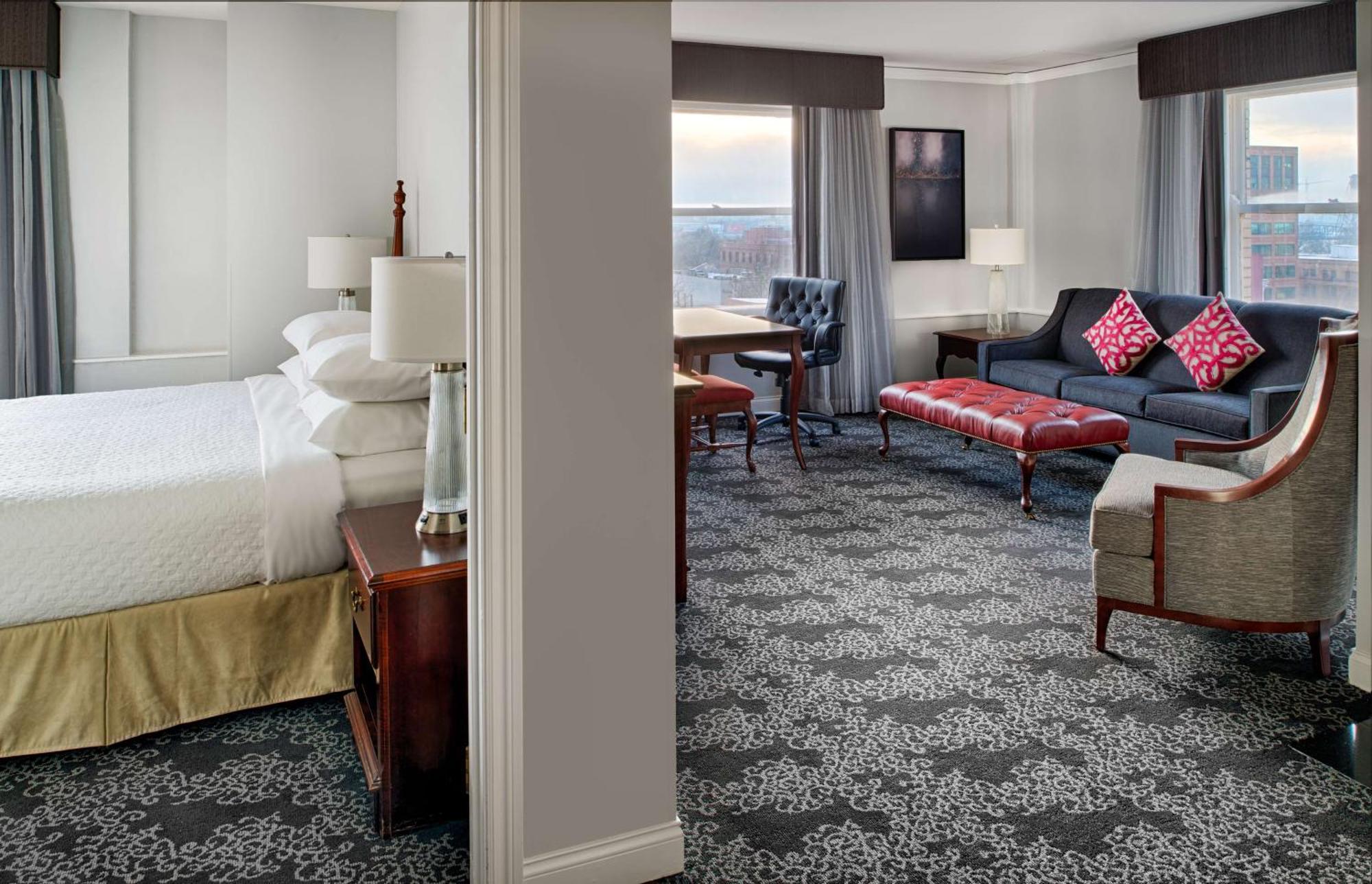 One-Bedroom King Suite