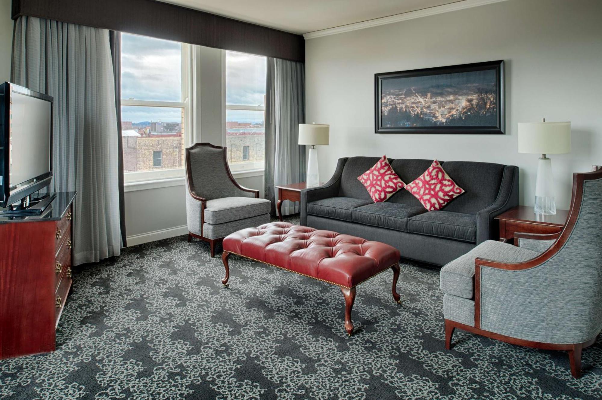 One-Bedroom King Suite