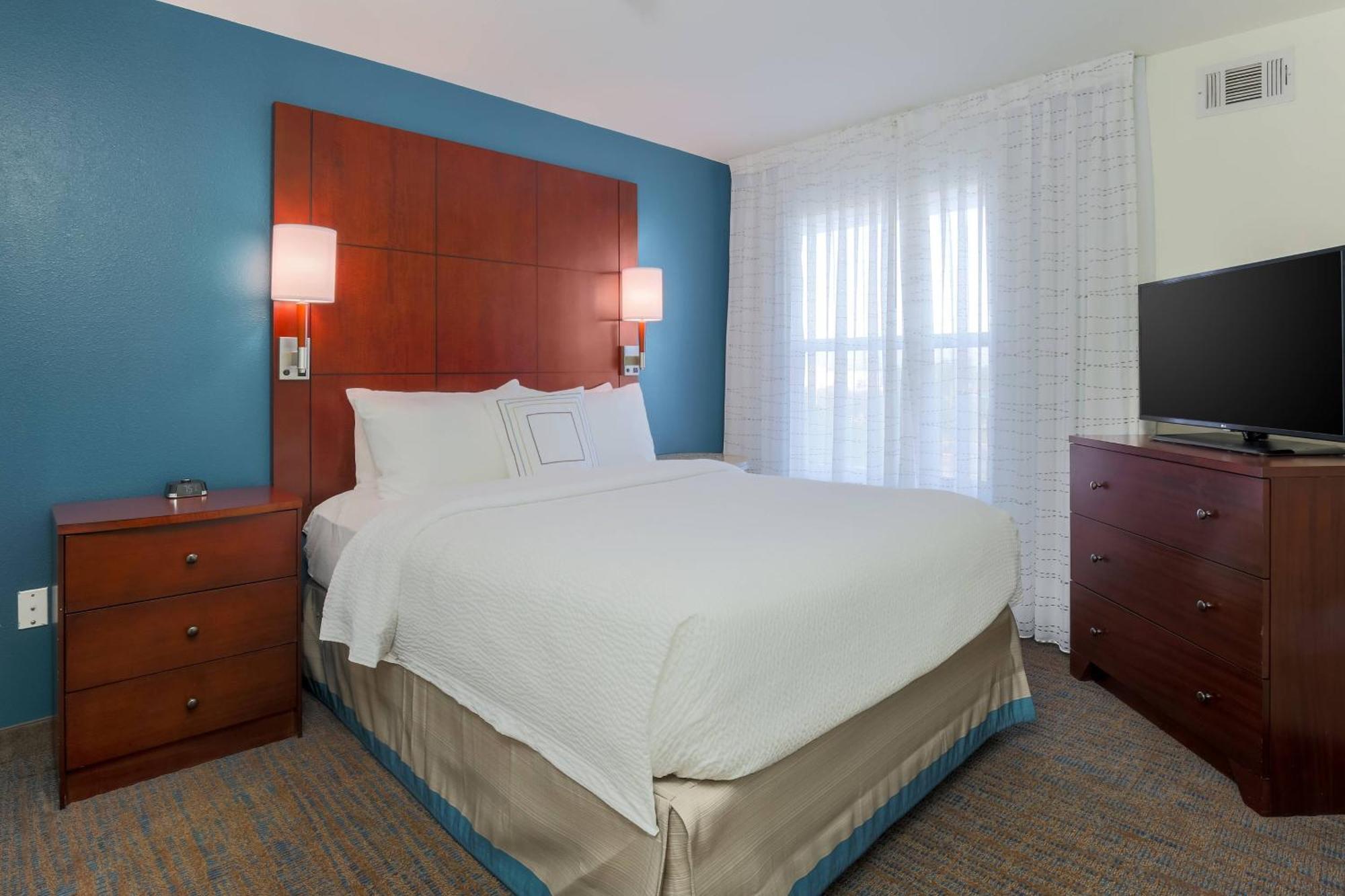 2 Bedroom Suite