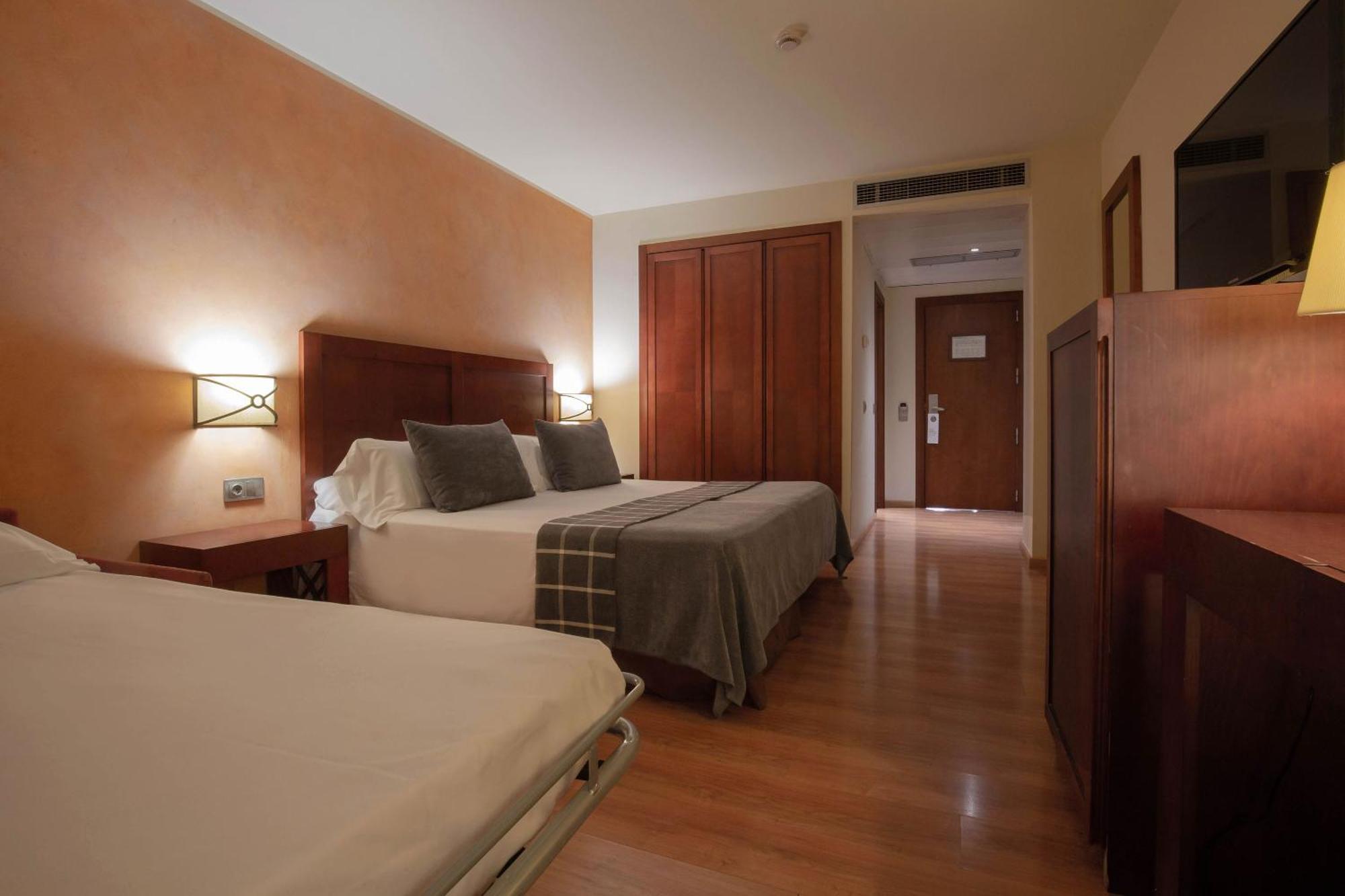 Triple Room City View