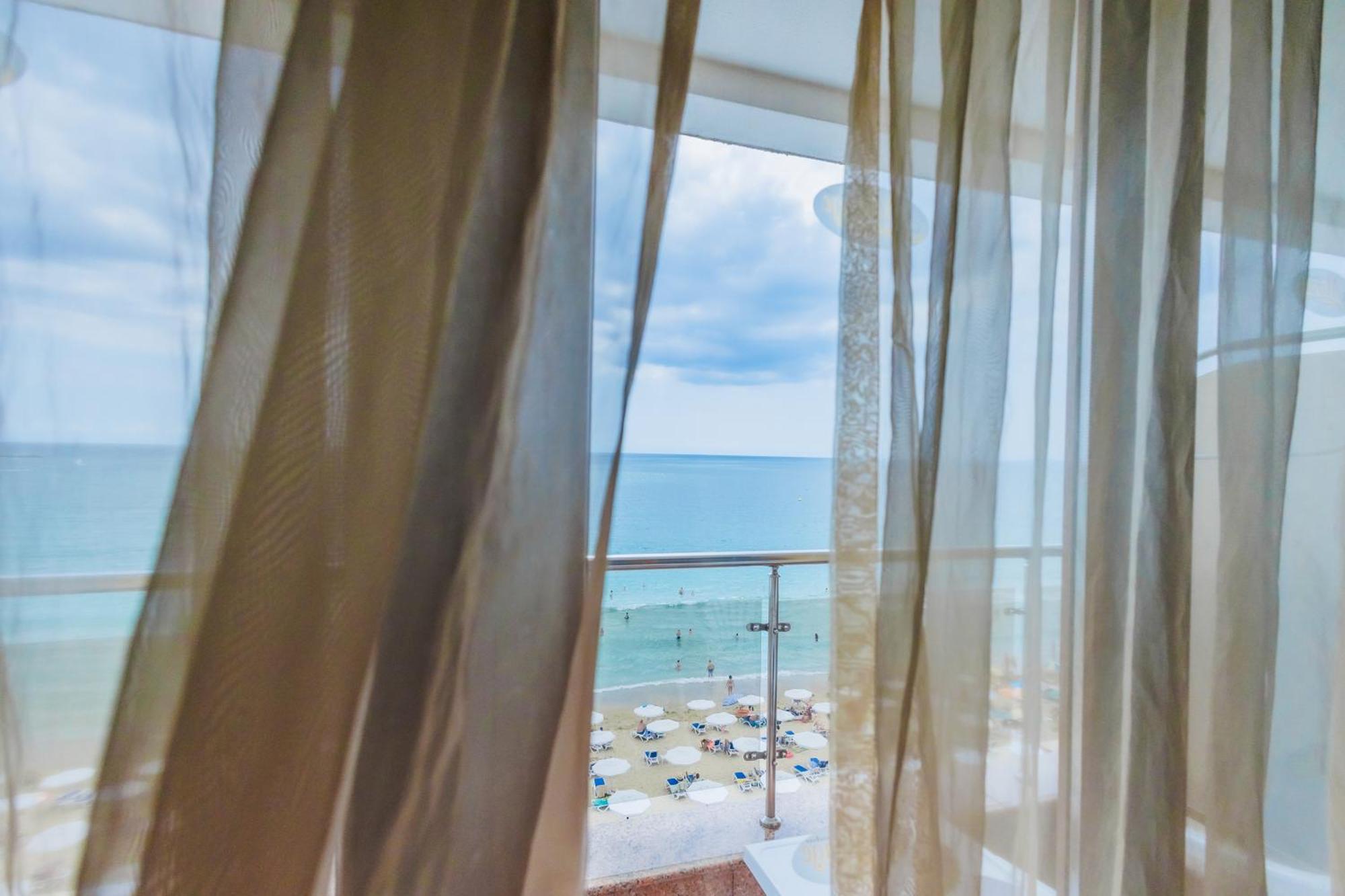 Double or Twin Room Balcony
