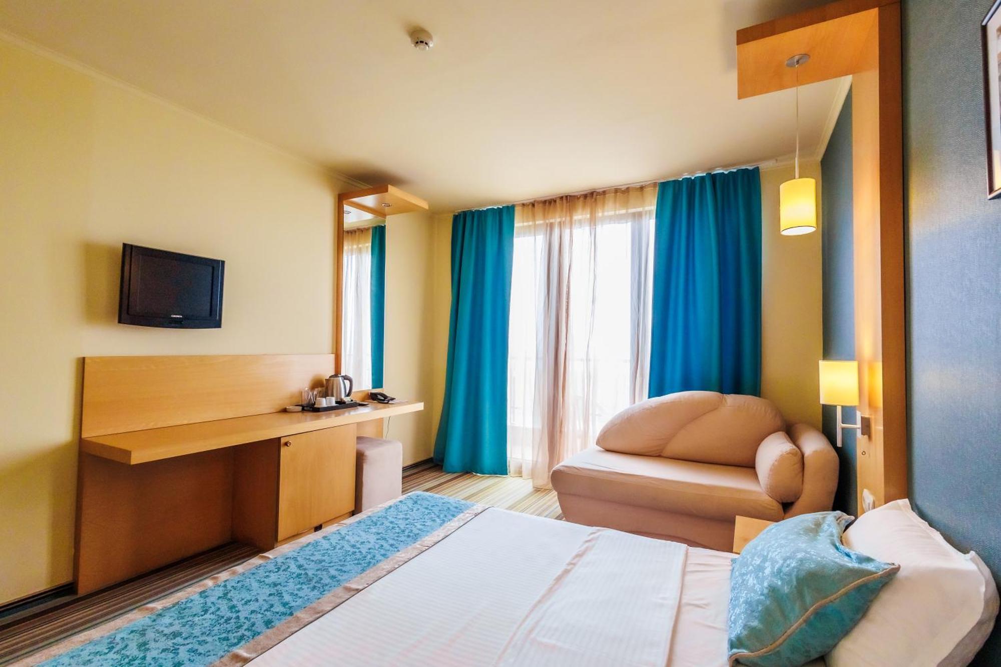 Double or Twin Room Balcony