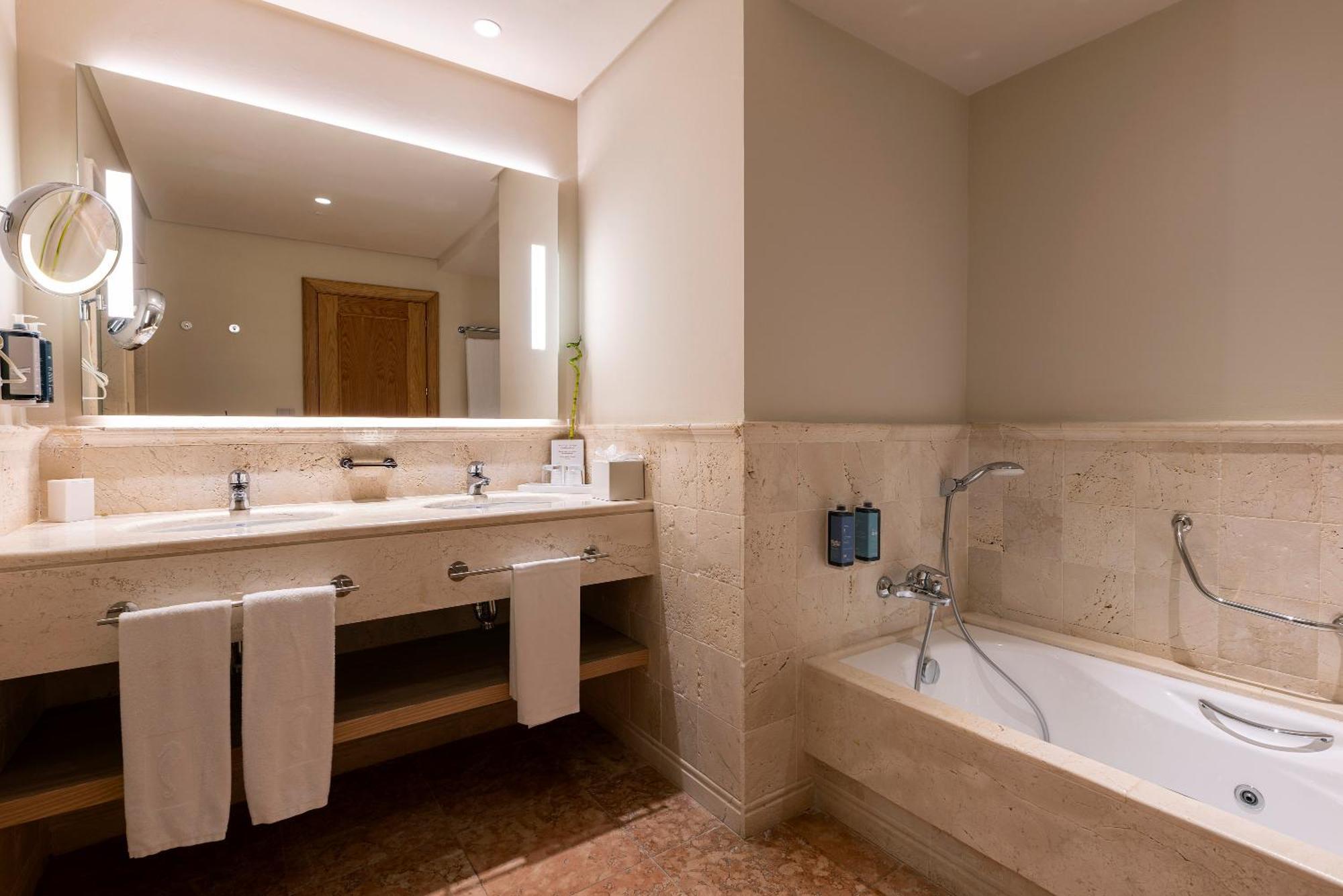 Suite Júnior com Vista Mar