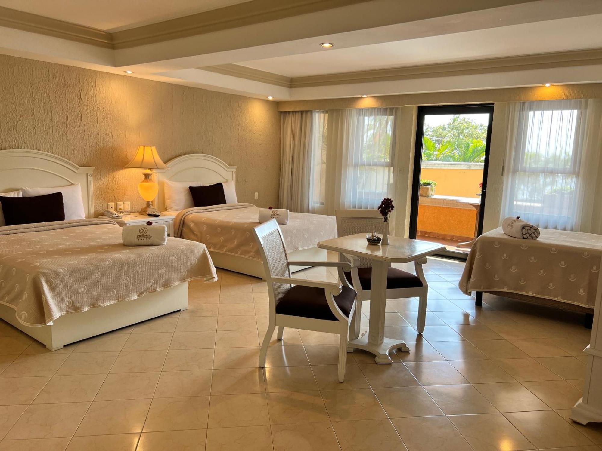 Family Room Lake View