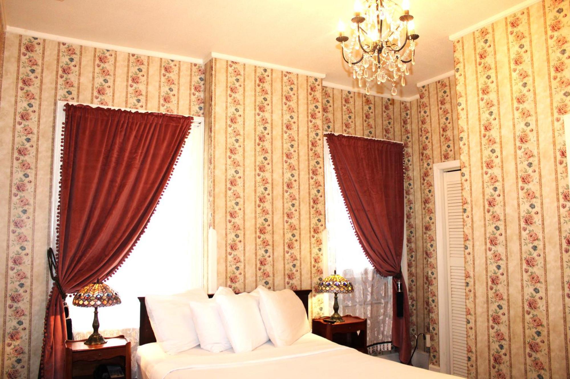 Full Size Bed
