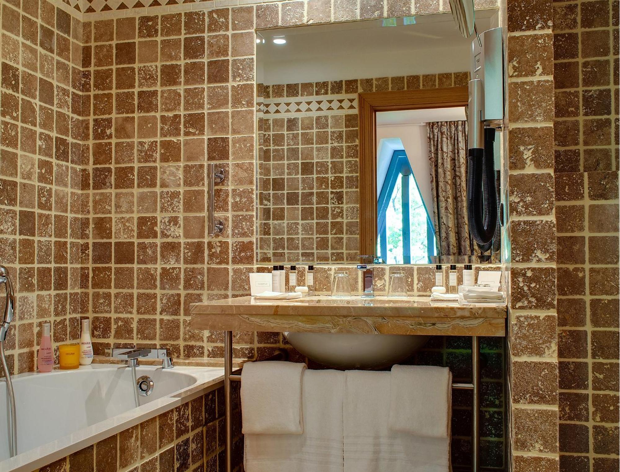 PRIVILEGE Guest room 2 Twin or Single Beds City view,1553873056:JPEG