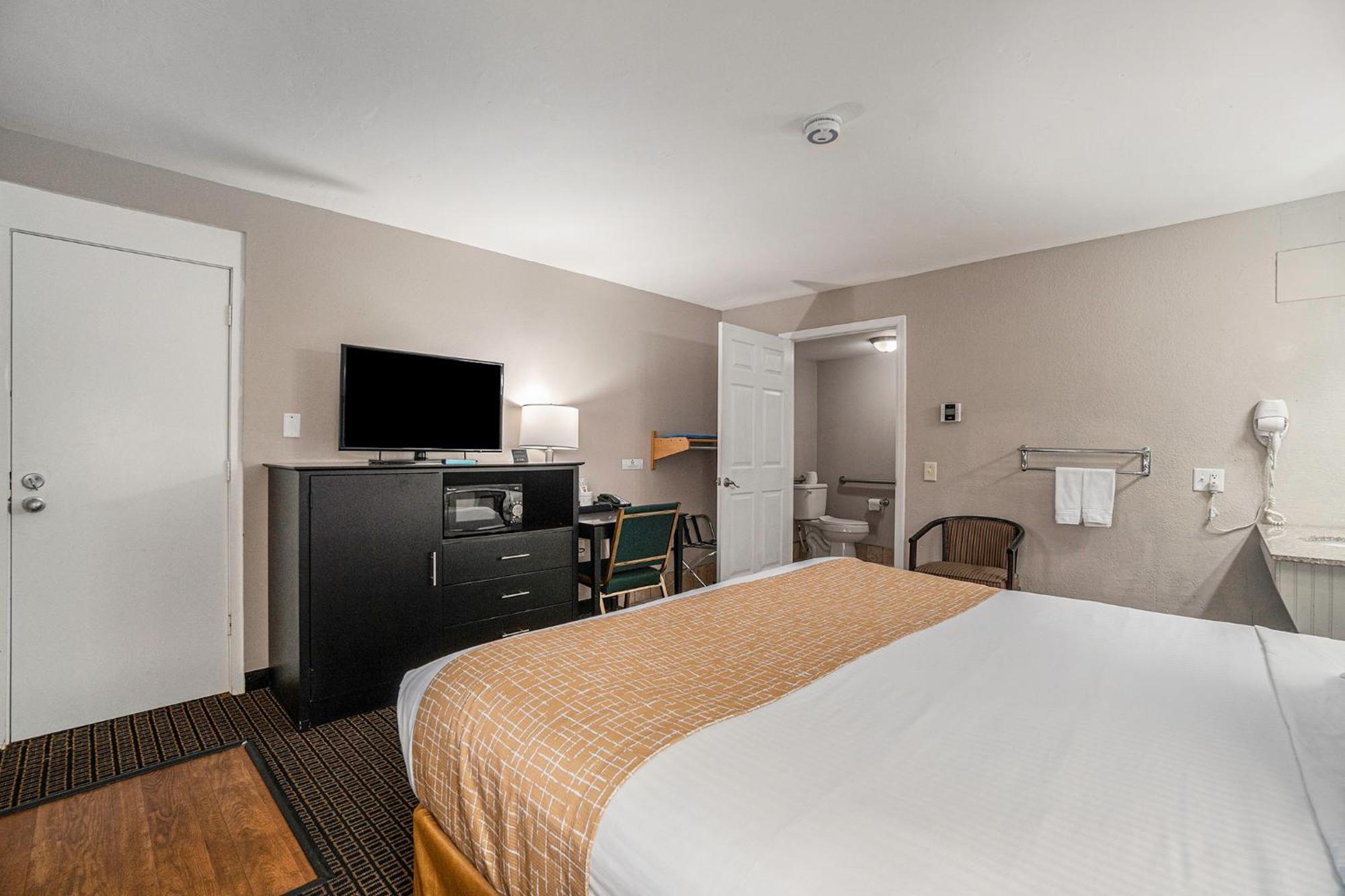 King Room - Mobility Access/Non-Smoking