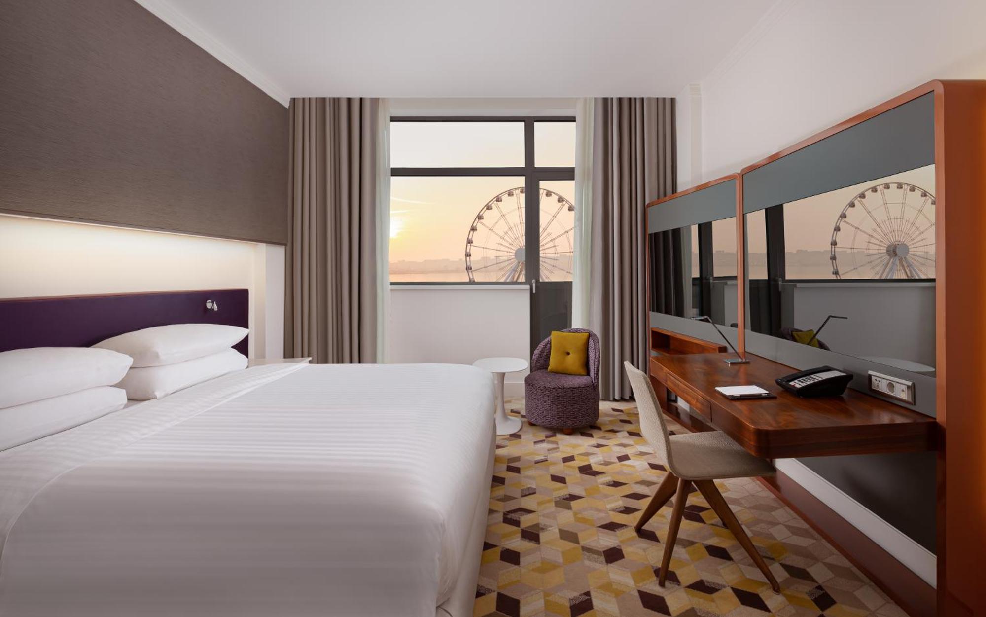 Guest room 1 King Sea view
