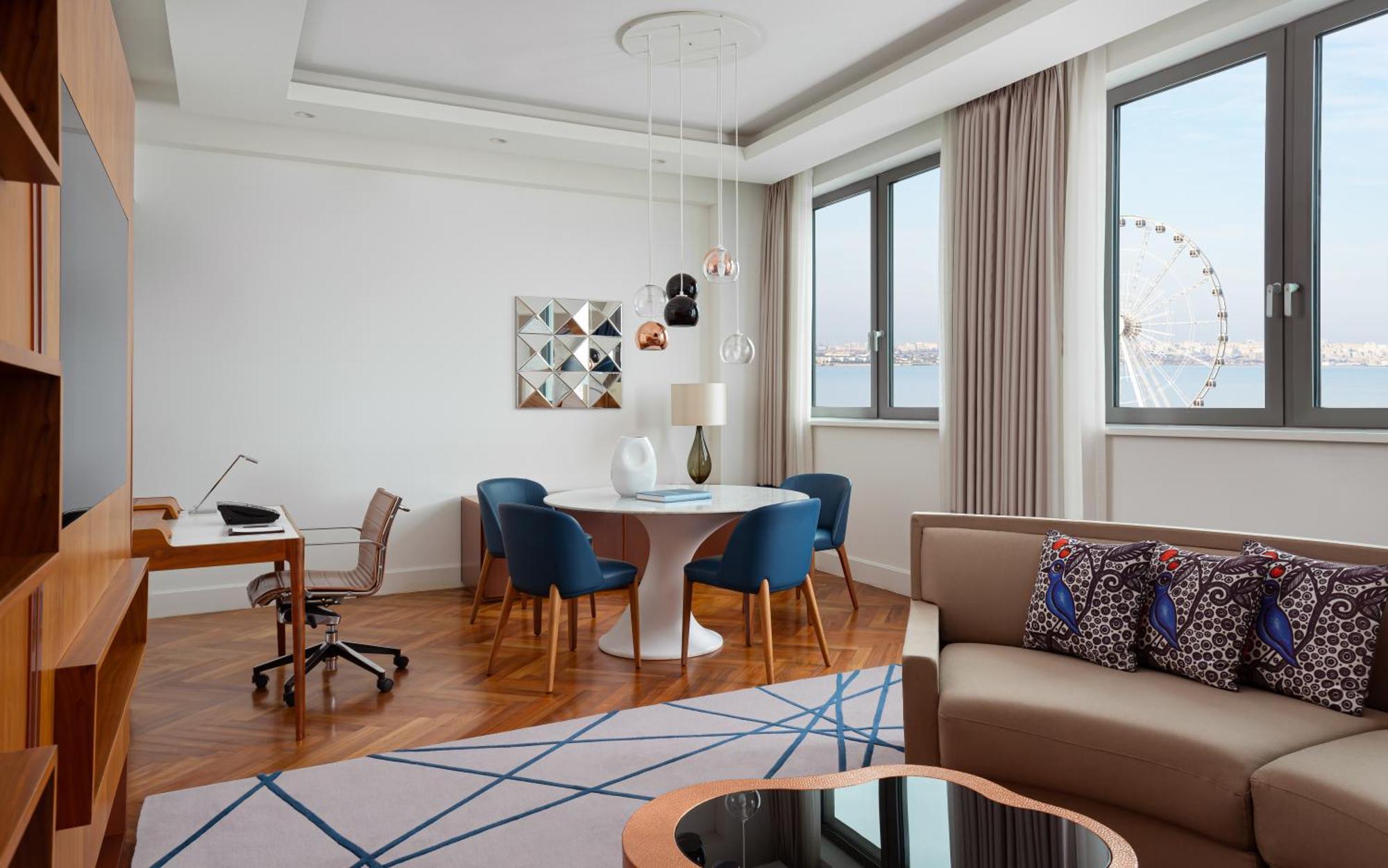 Suite 1 King Sea view