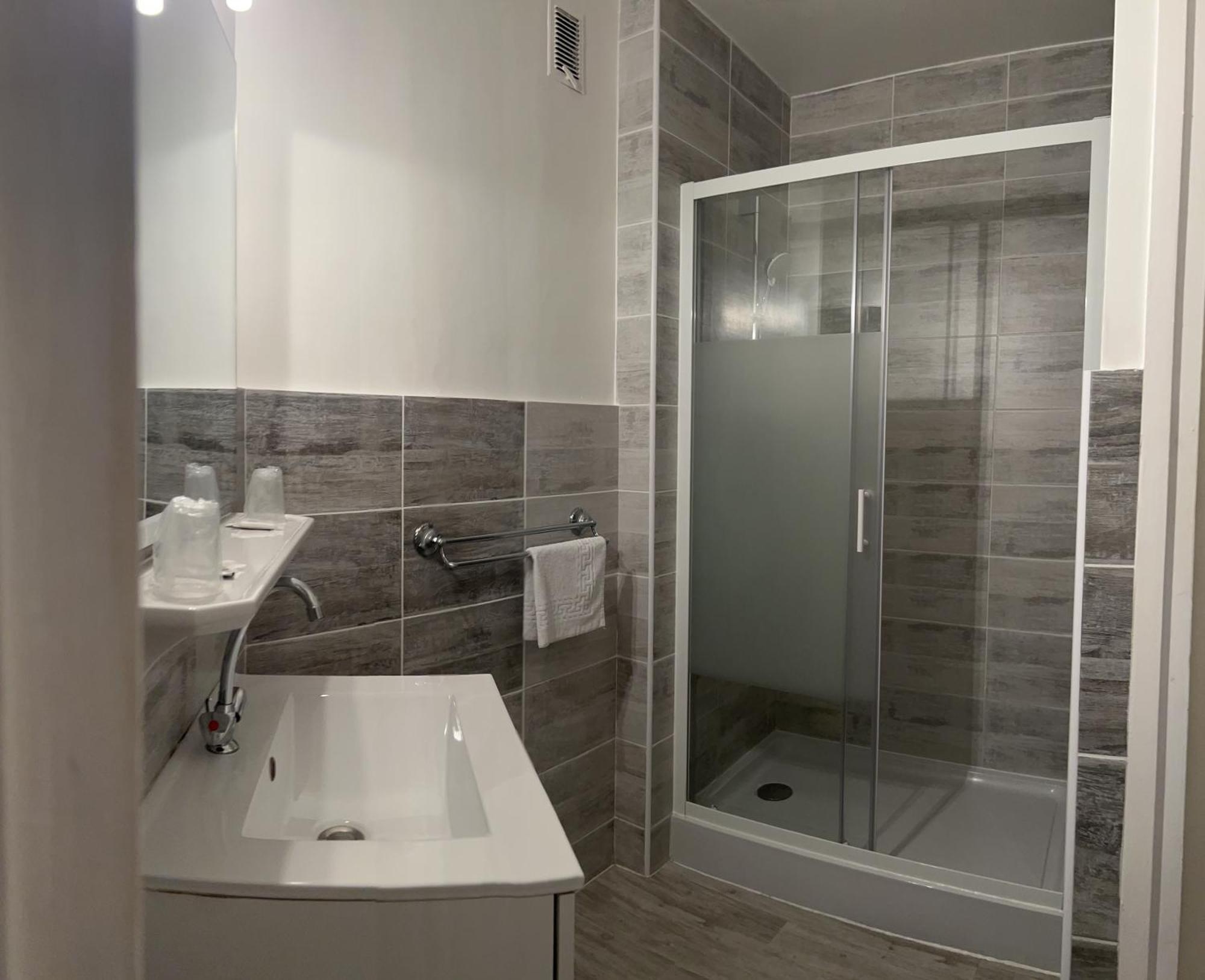 Double Room,1556243410:JPEG