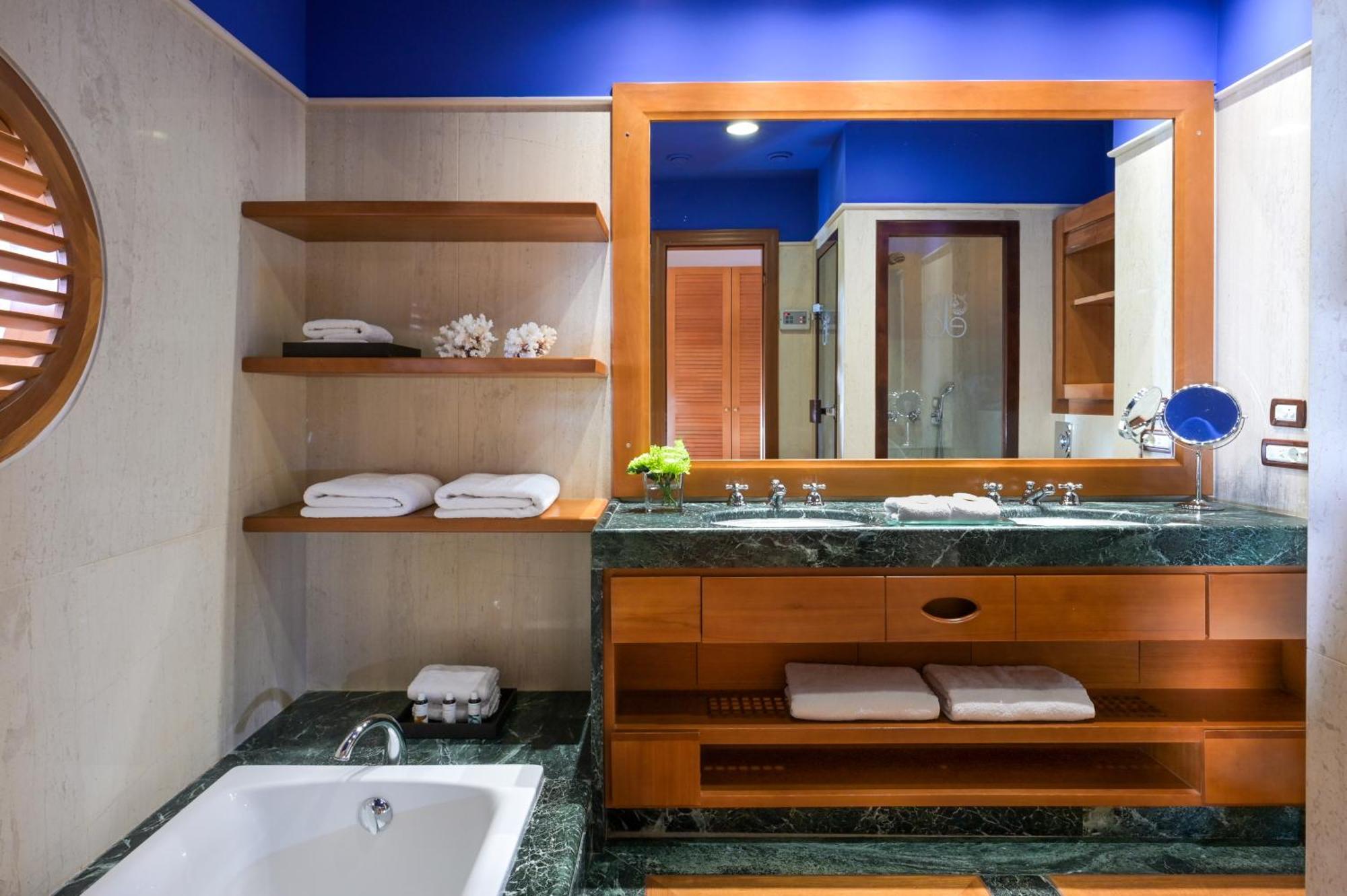 Chambre Deluxe SPA avec Piscine Commune - Vue sur Mer