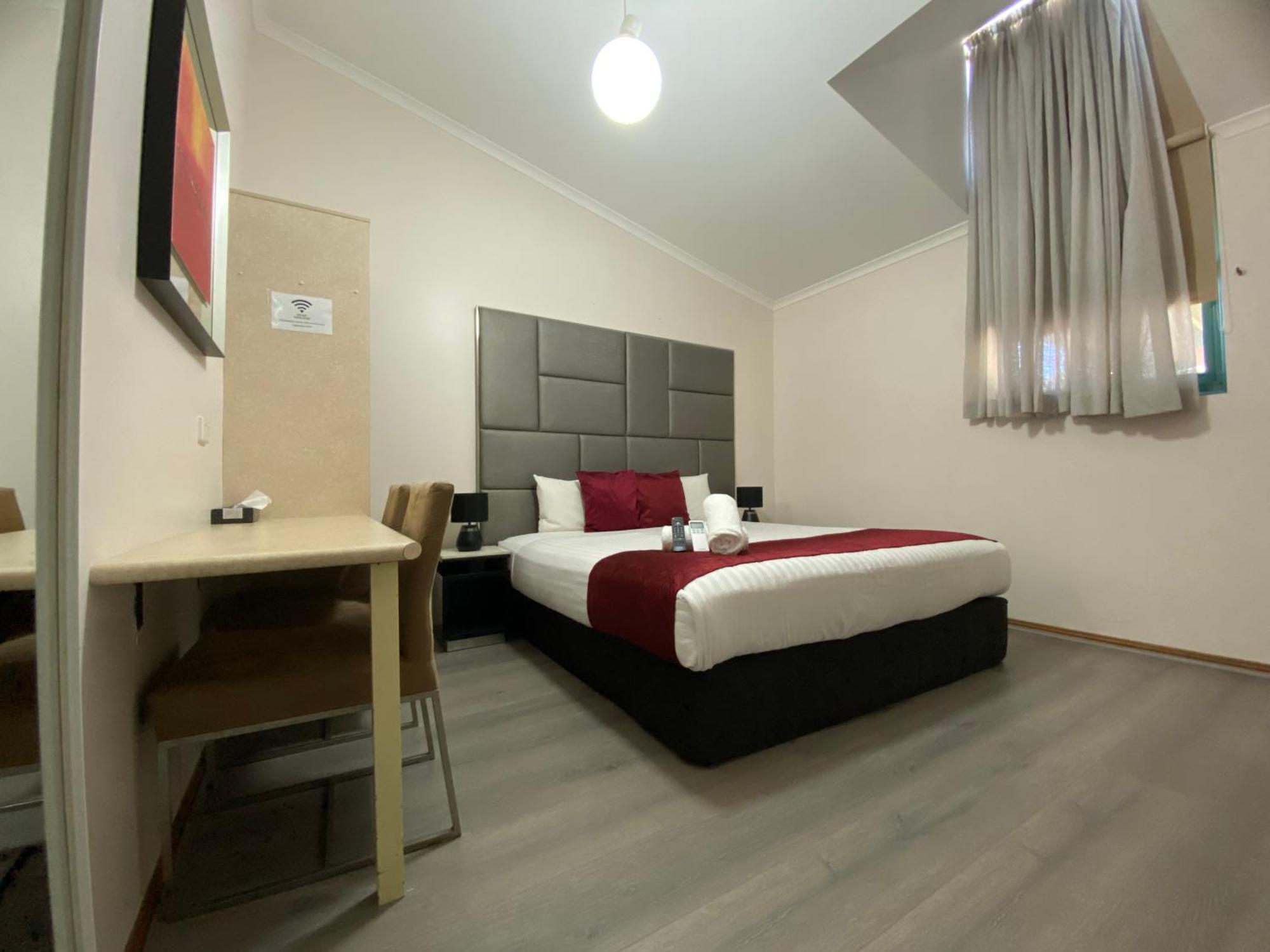 Deluxe Queen Room
