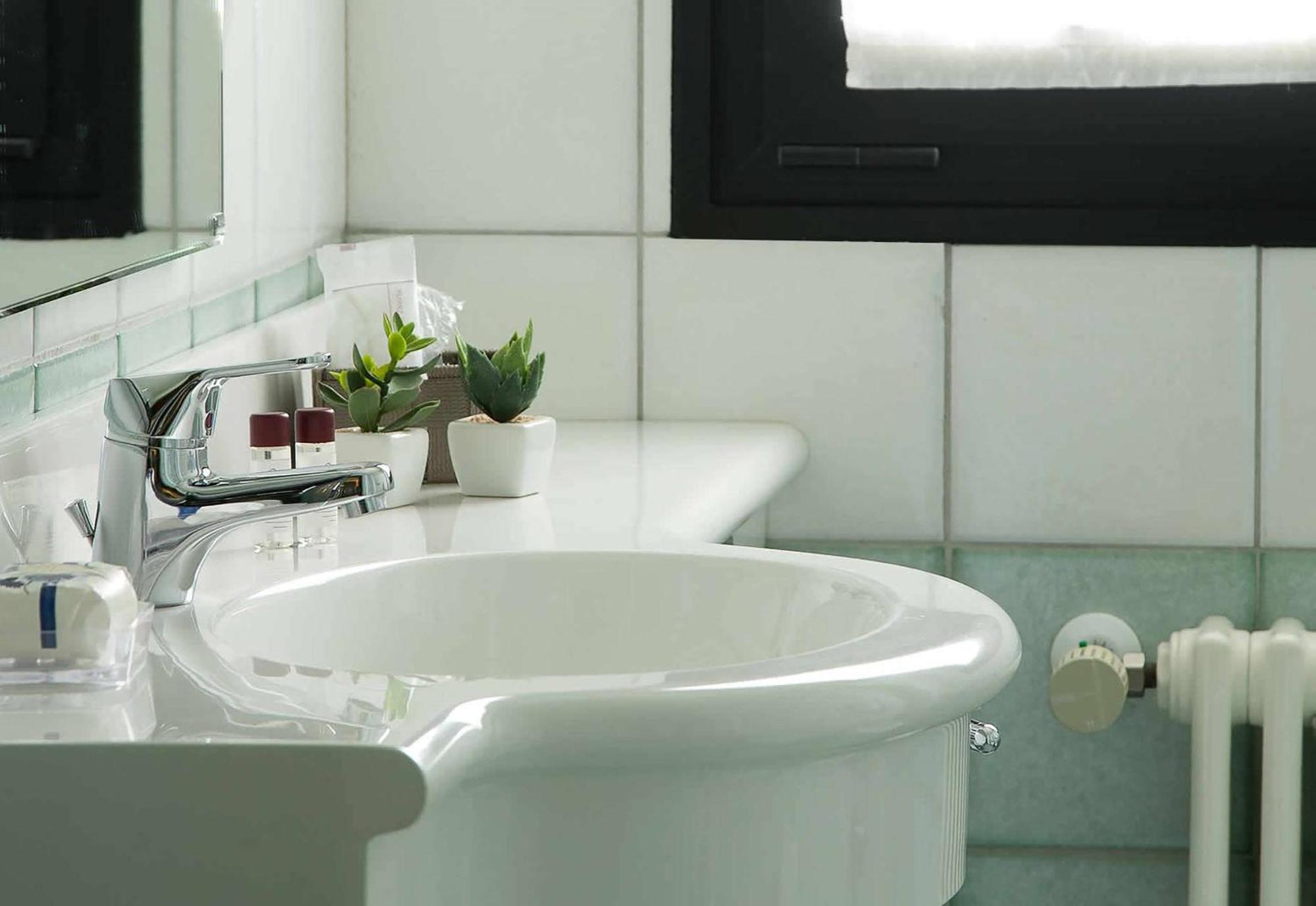 Double Room Private Bathroom