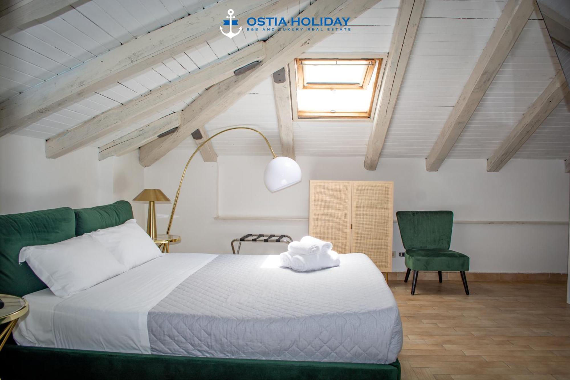 Luxury Quadruple Room,1428898483:JPEG