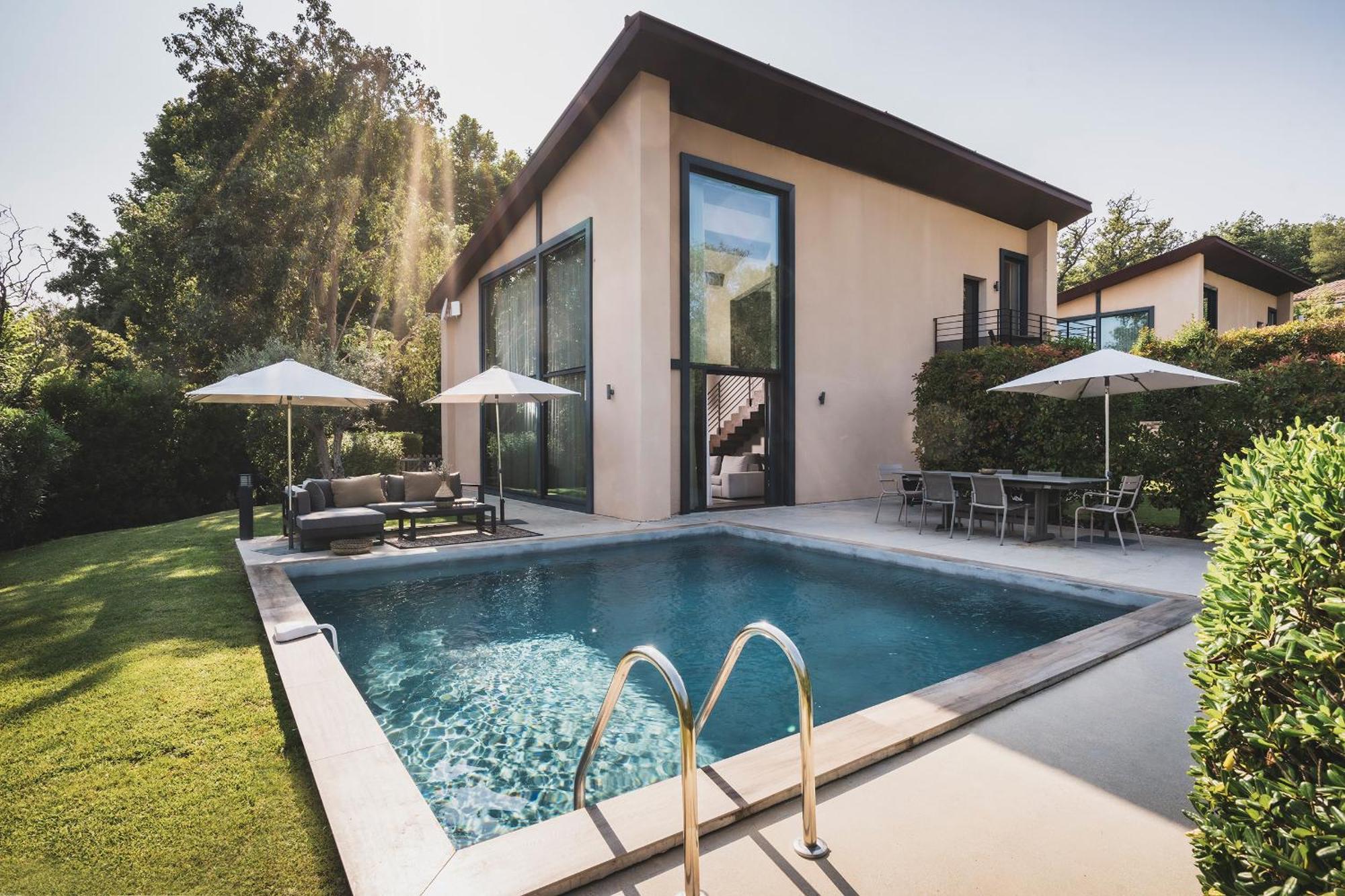 Three-Bedroom Villa Private Pool