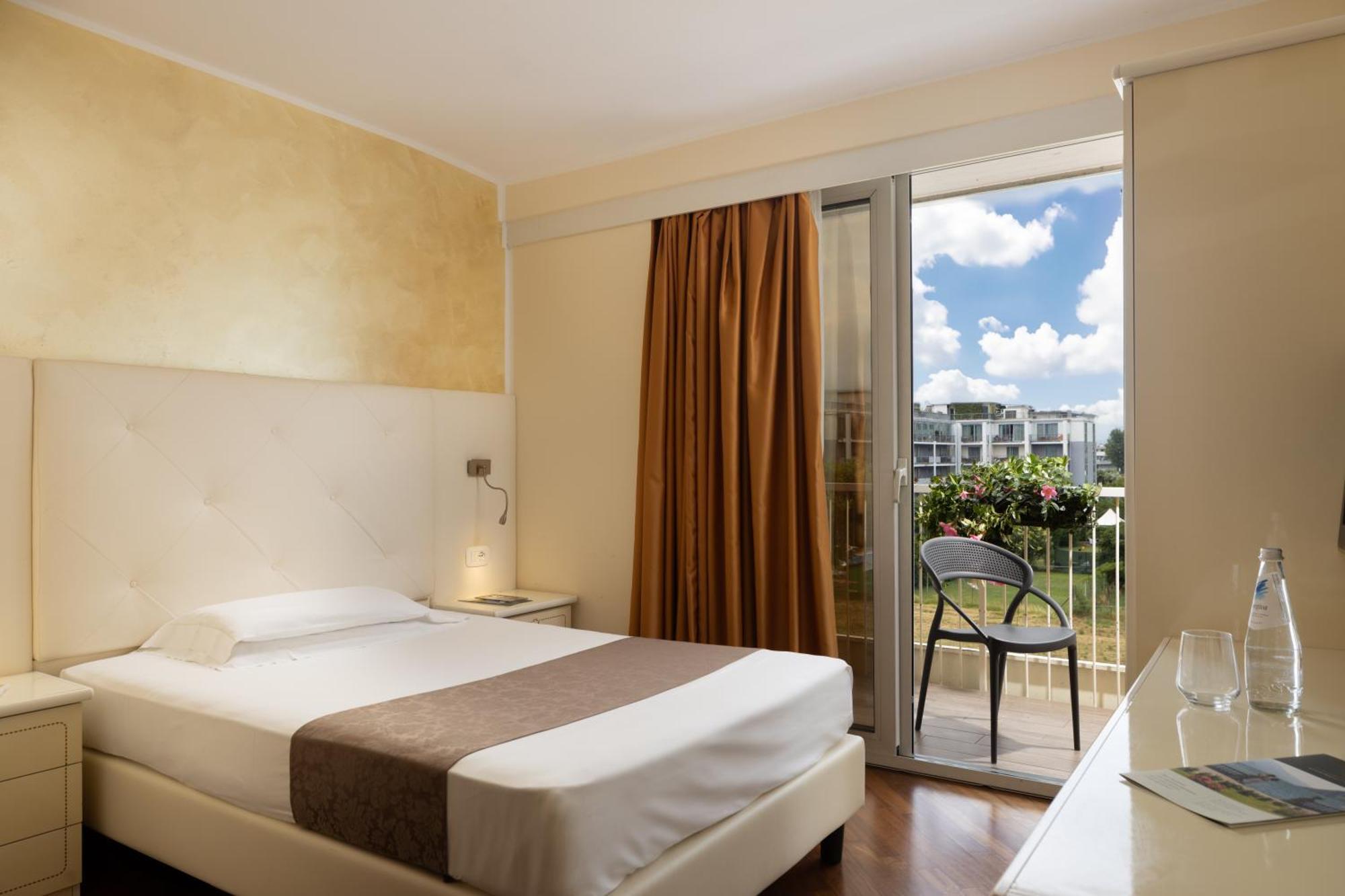 Superior Single Room,1588070458:JPEG