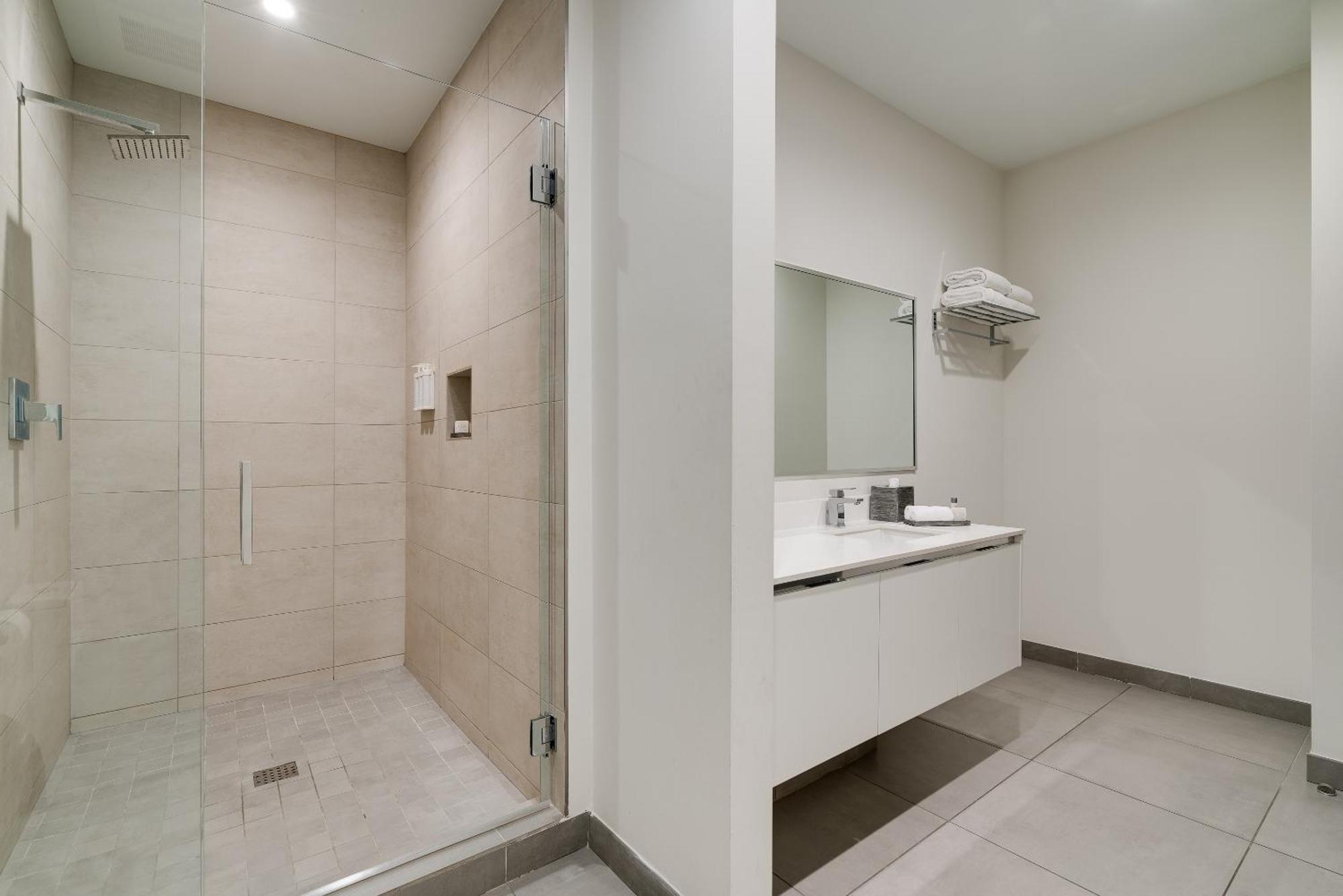 Three Bedroom Suite Water View,1556625523:JPEG