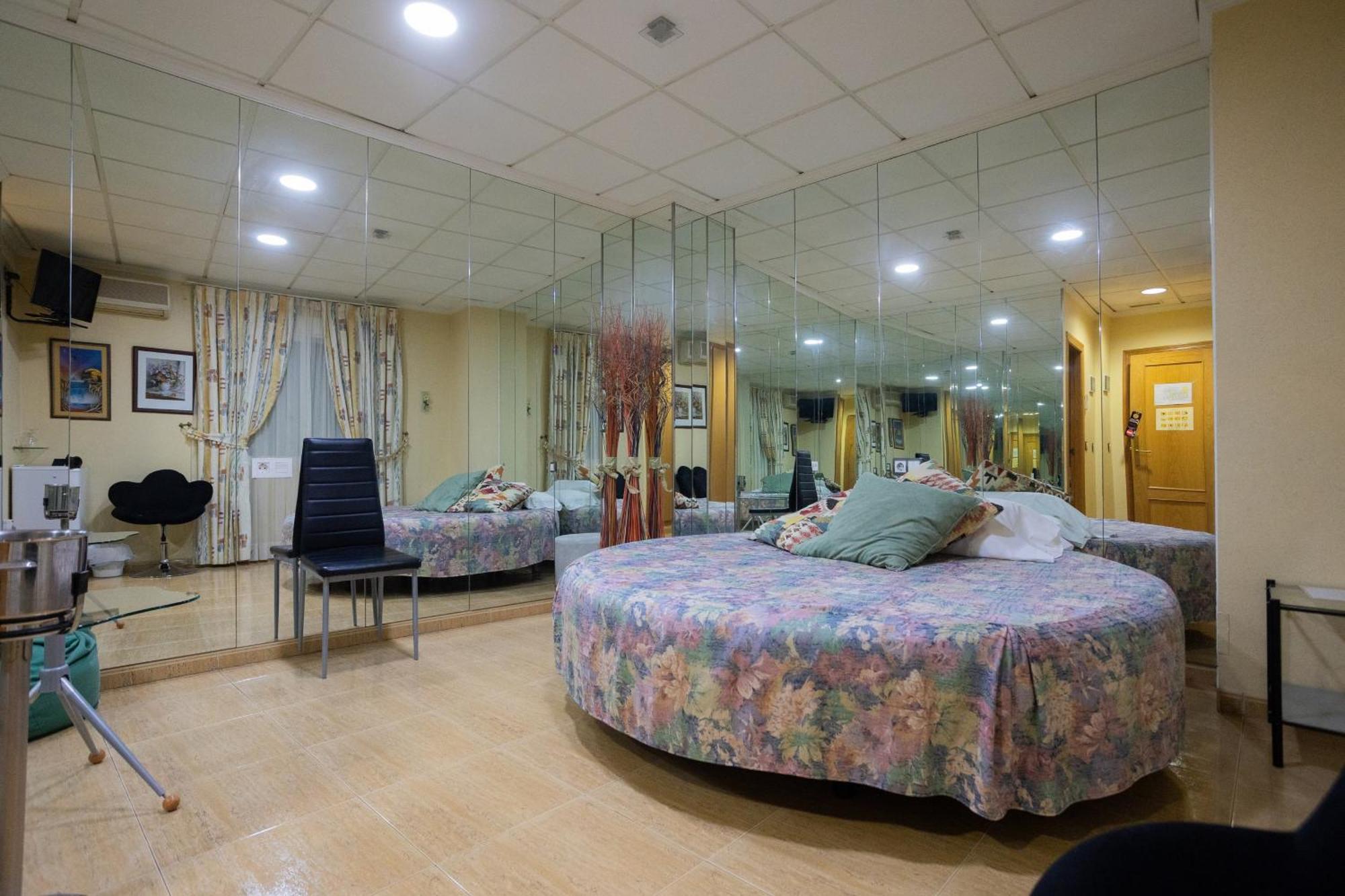 Standard Double Suite