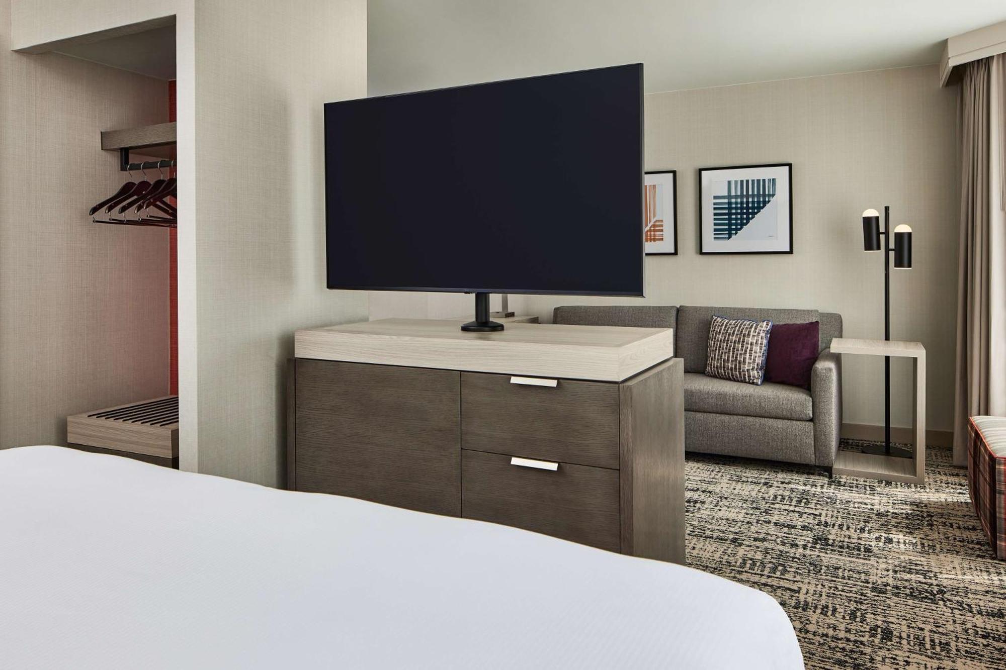 King Studio Suite