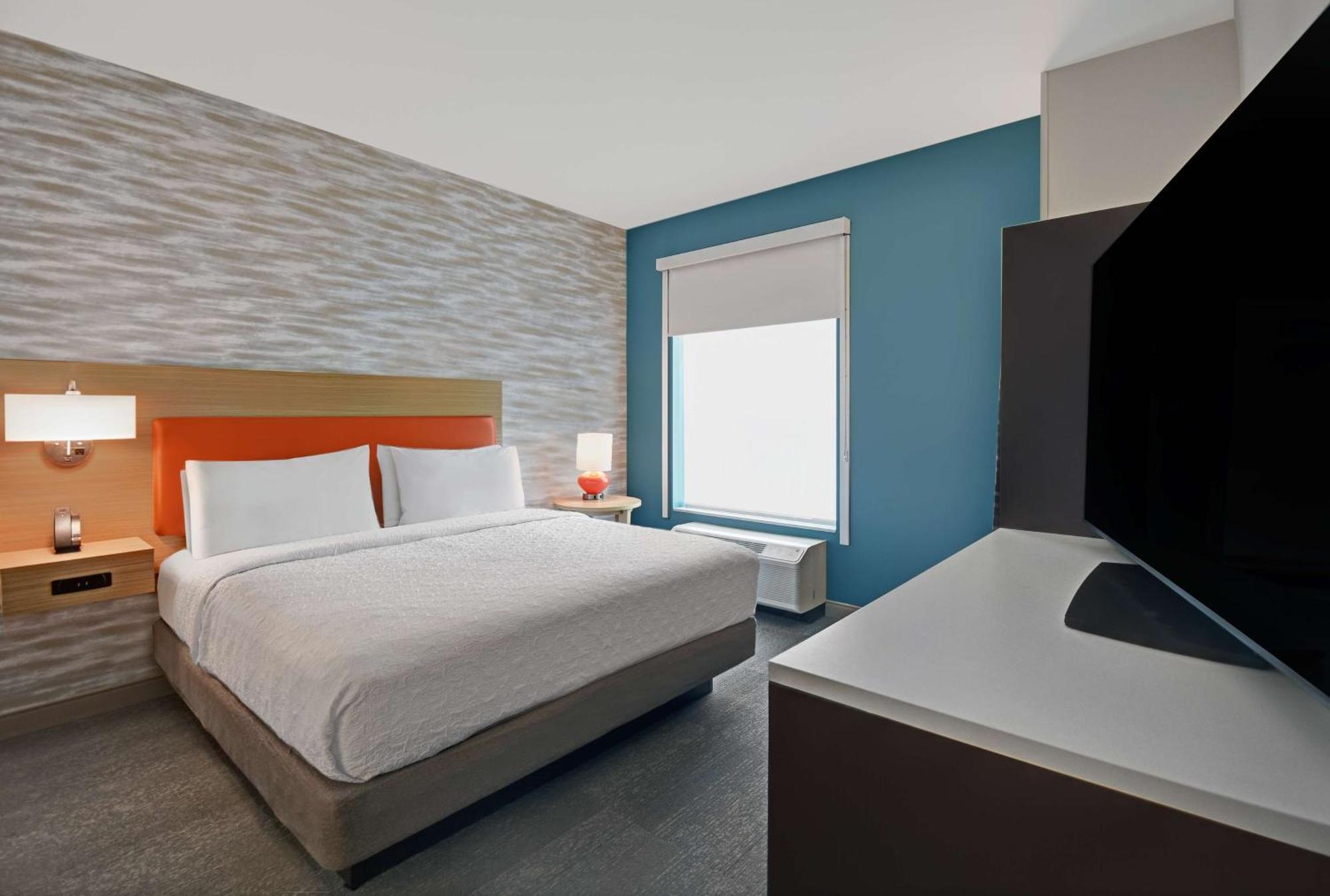 One-Bedroom King Suite Non-Smoking