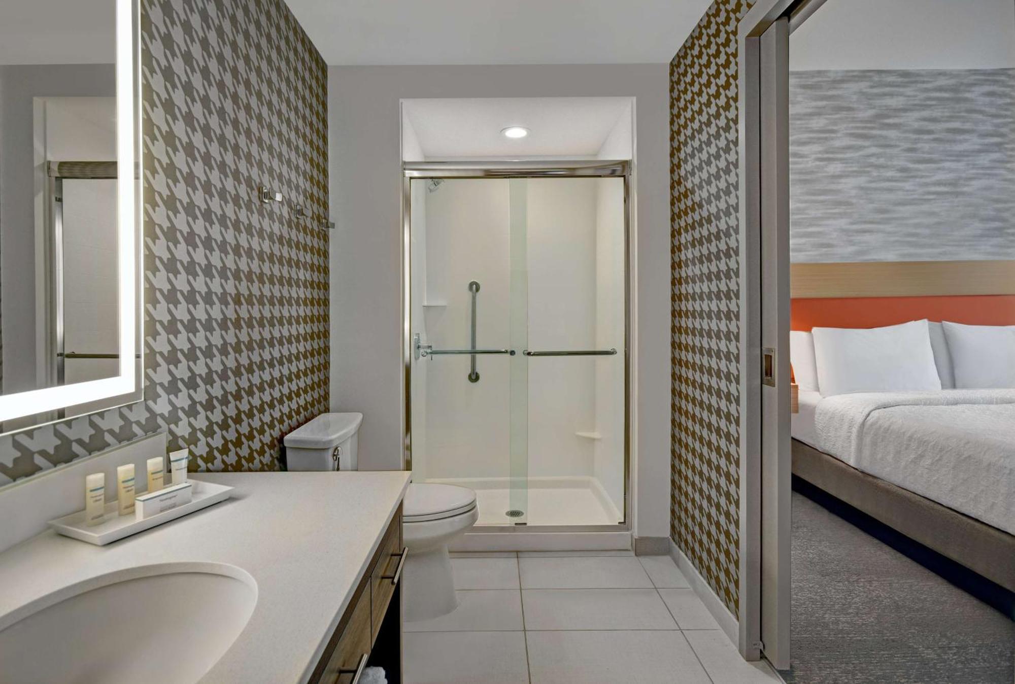 One-Bedroom King Suite Non-Smoking