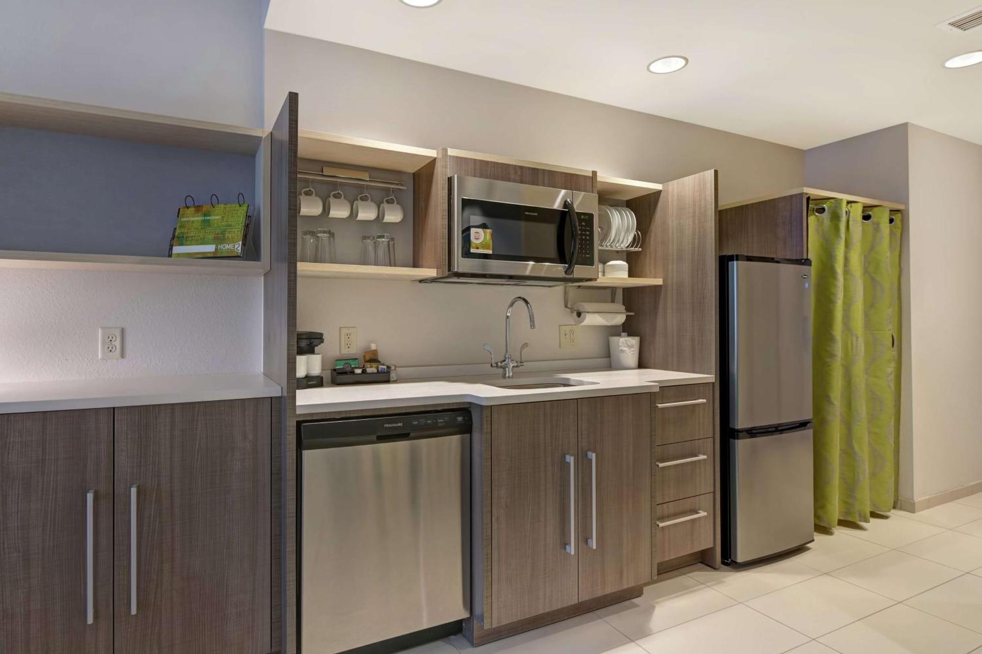 King Suite Hearing Access or Non-Smoking