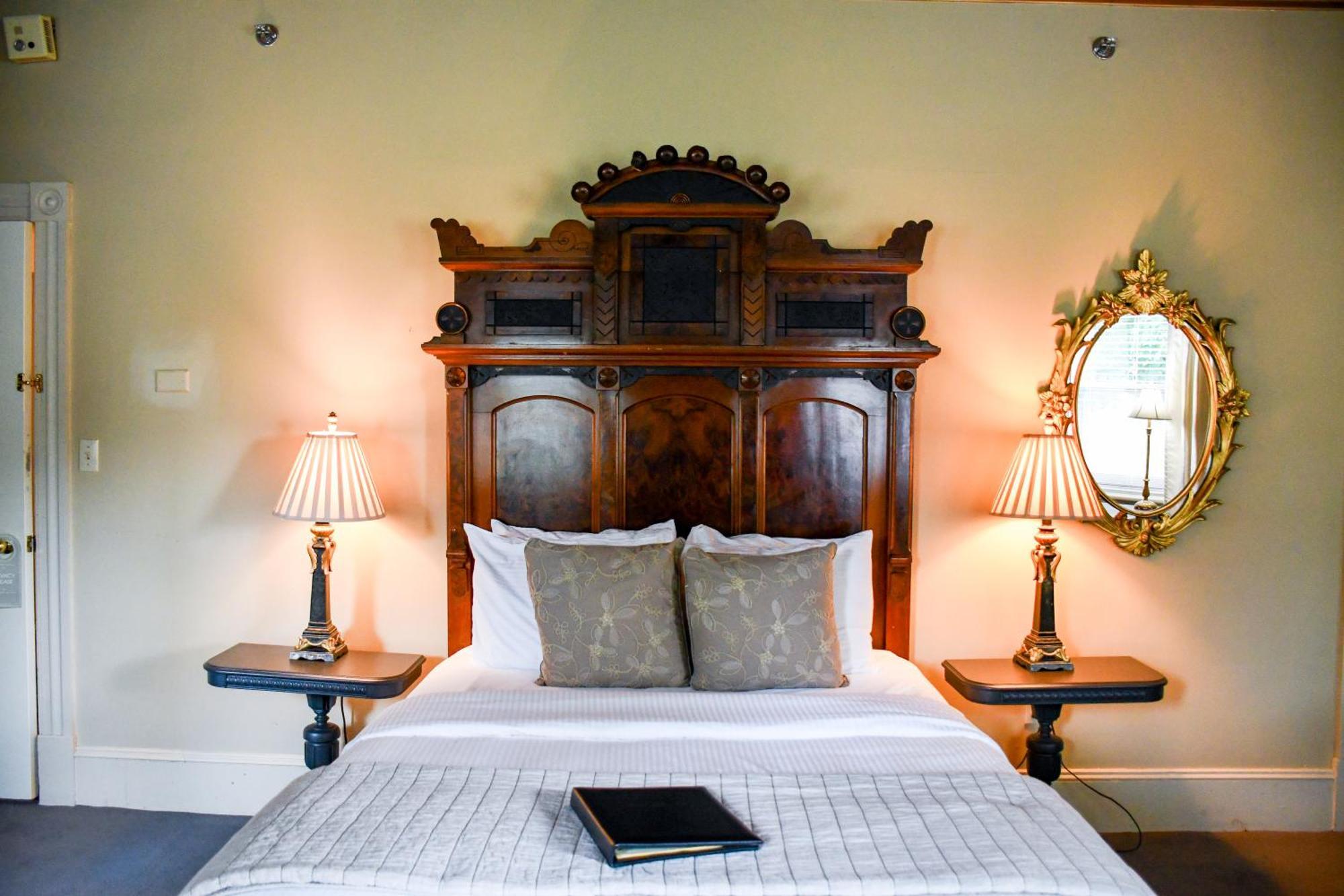 Deluxe Room,1425471475:JPEG