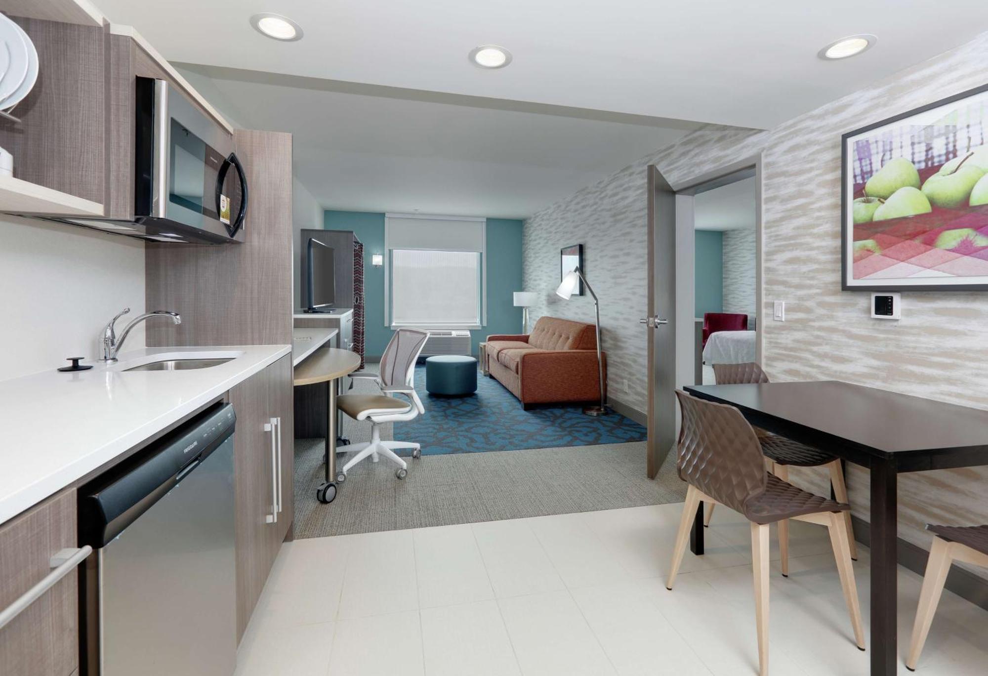 One-Bedroom King Suite Non-Smoking