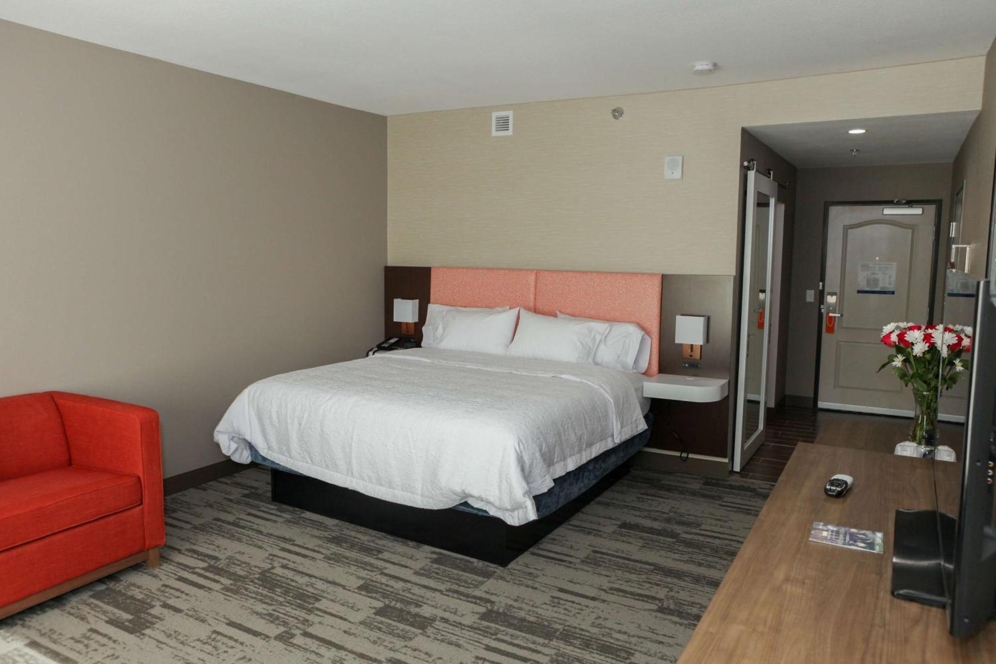 King Room with Sofa Bed - Non-Smoking
